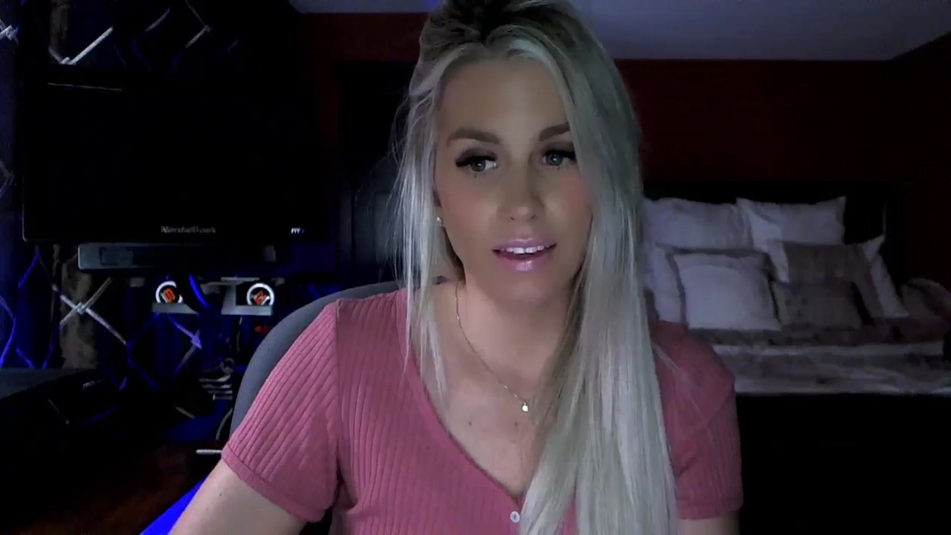 Gallery image thumbnail from Cora9's myfreecams stream on, 12/13/2023, 05:23 image 14 of 20