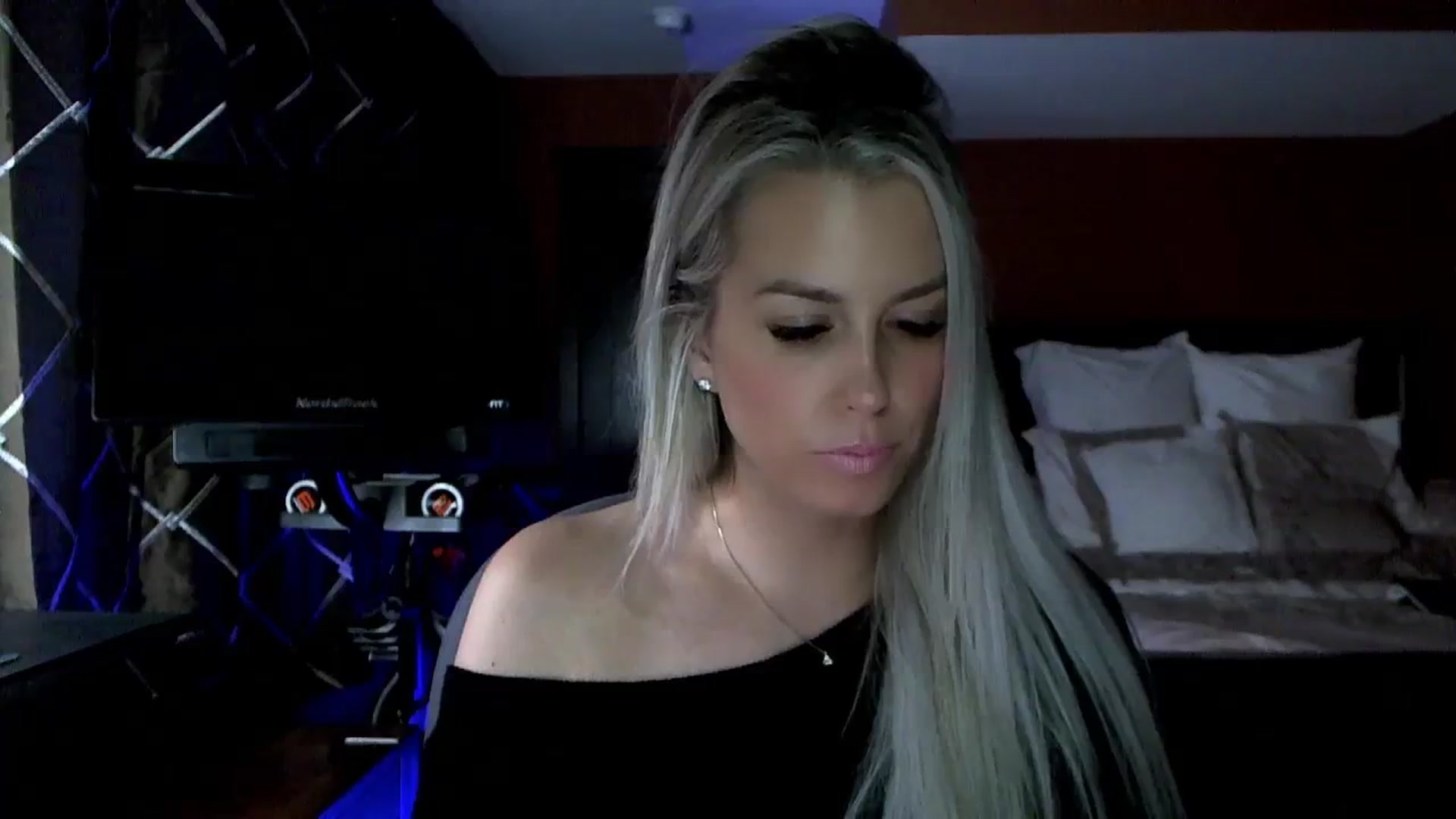 Gallery image thumbnail from Cora9's myfreecams stream on, 12/28/2023, 06:26 image 18 of 20