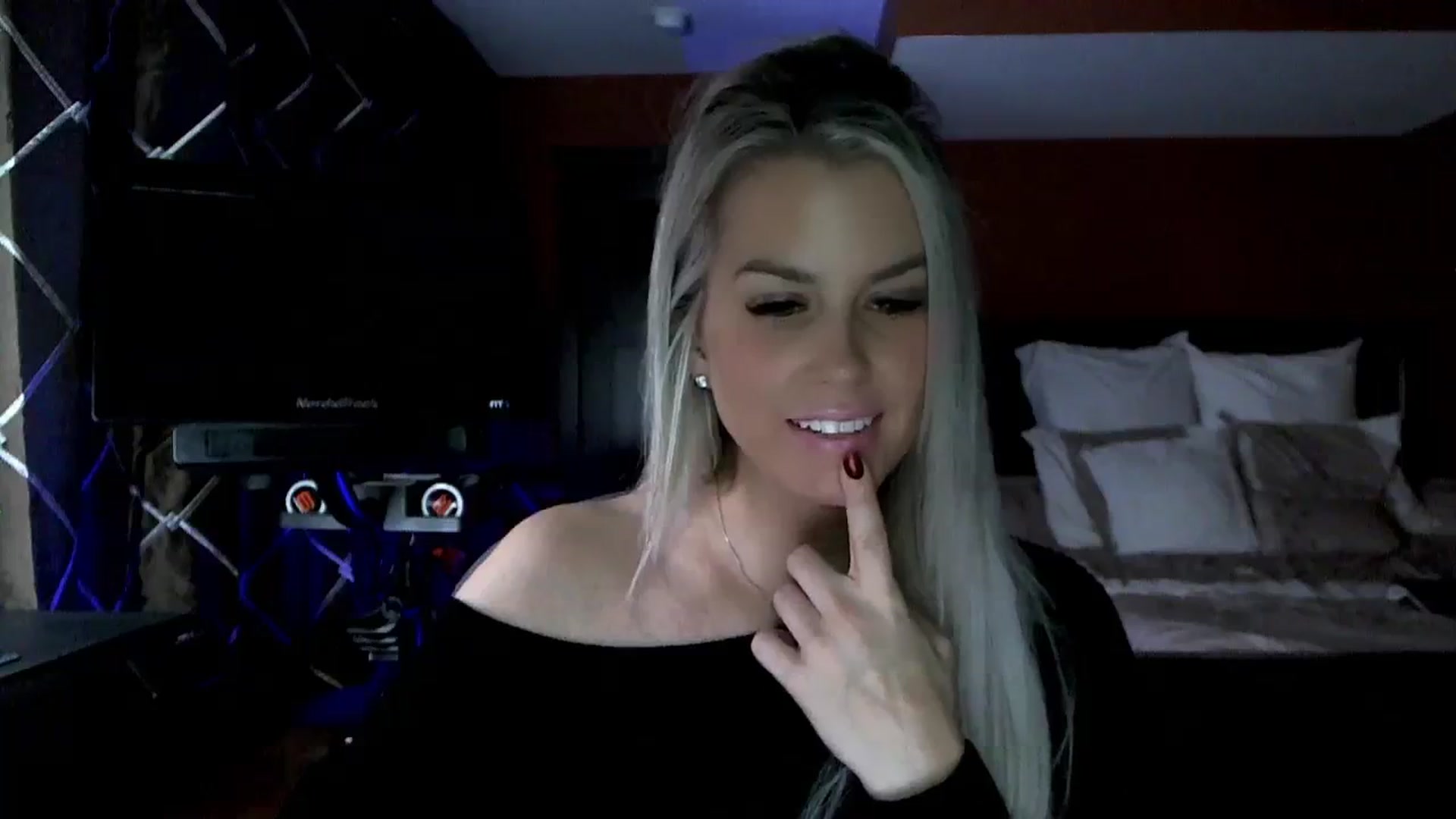 Gallery image thumbnail from Cora9's myfreecams stream on, 12/28/2023, 06:26 image 19 of 20