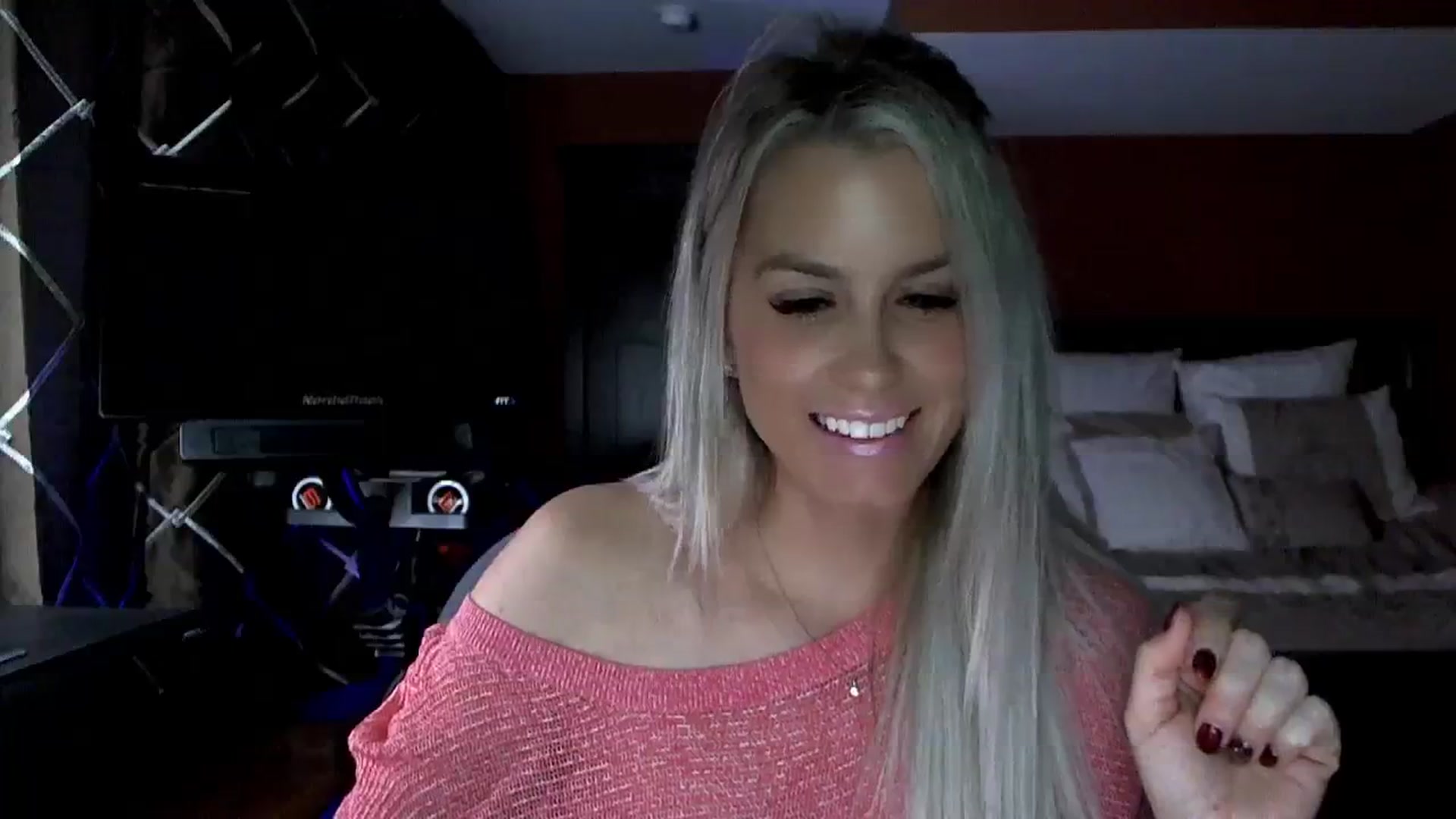 Gallery image thumbnail from Cora9's myfreecams stream on, 12/29/2023, 06:14 image 12 of 20