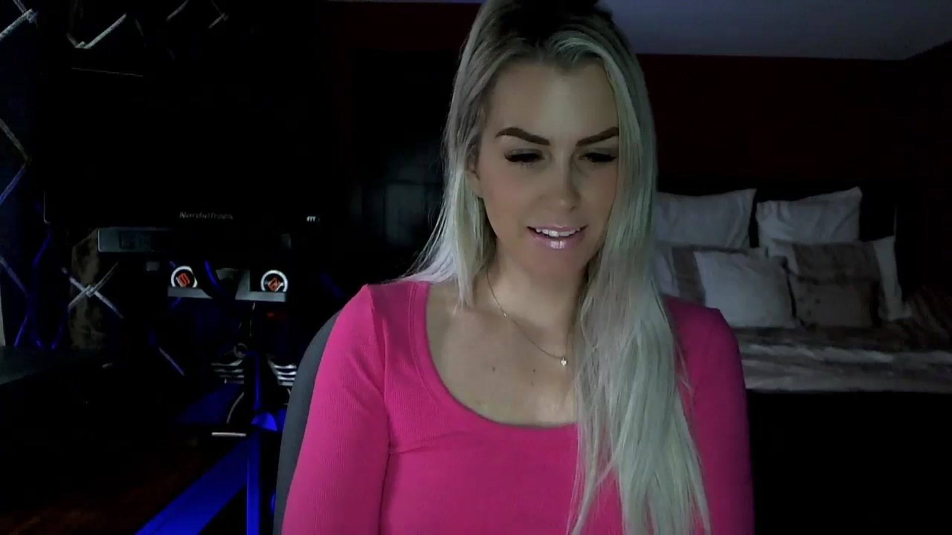 Gallery image thumbnail from Cora9's myfreecams stream on, 01/08/2024, 04:45 image 7 of 20