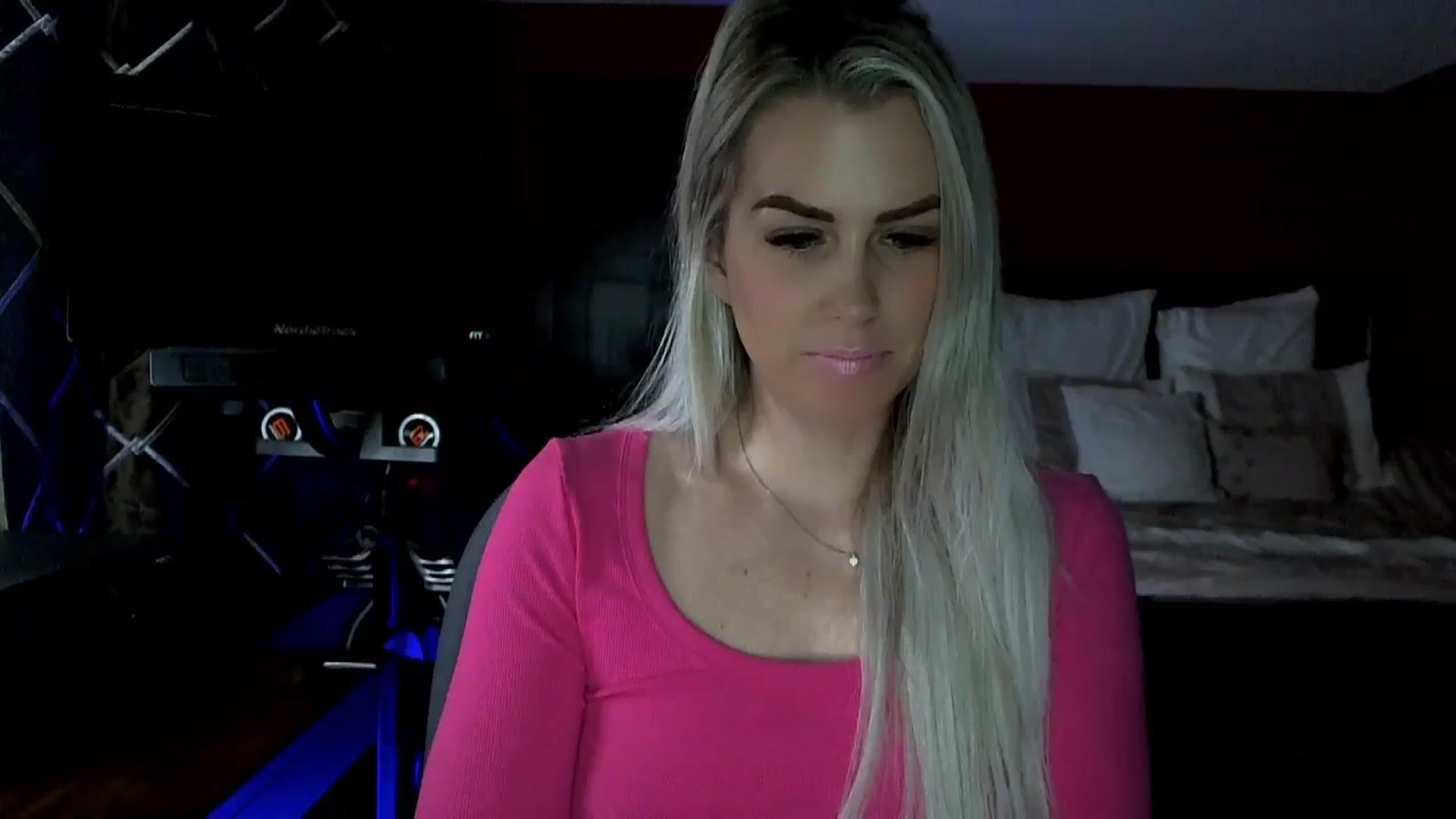 Gallery image thumbnail from Cora9's myfreecams stream on, 01/08/2024, 04:45 image 10 of 20