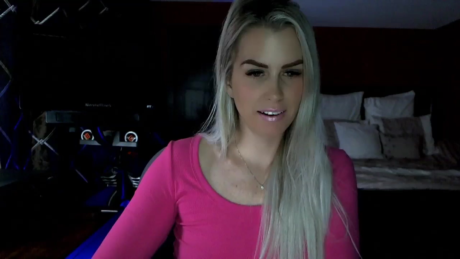 Gallery image thumbnail from Cora9's myfreecams stream on, 01/08/2024, 04:45 image 18 of 20