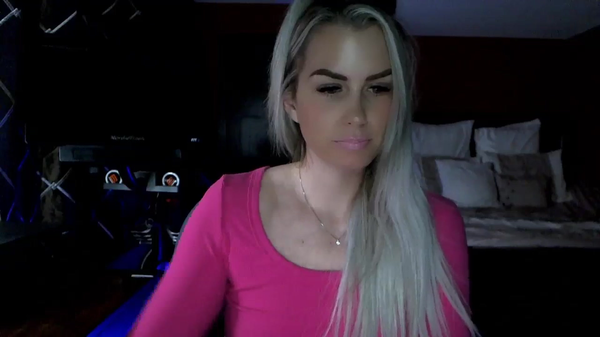 Gallery image thumbnail from Cora9's myfreecams stream on, 01/08/2024, 06:18 image 18 of 20