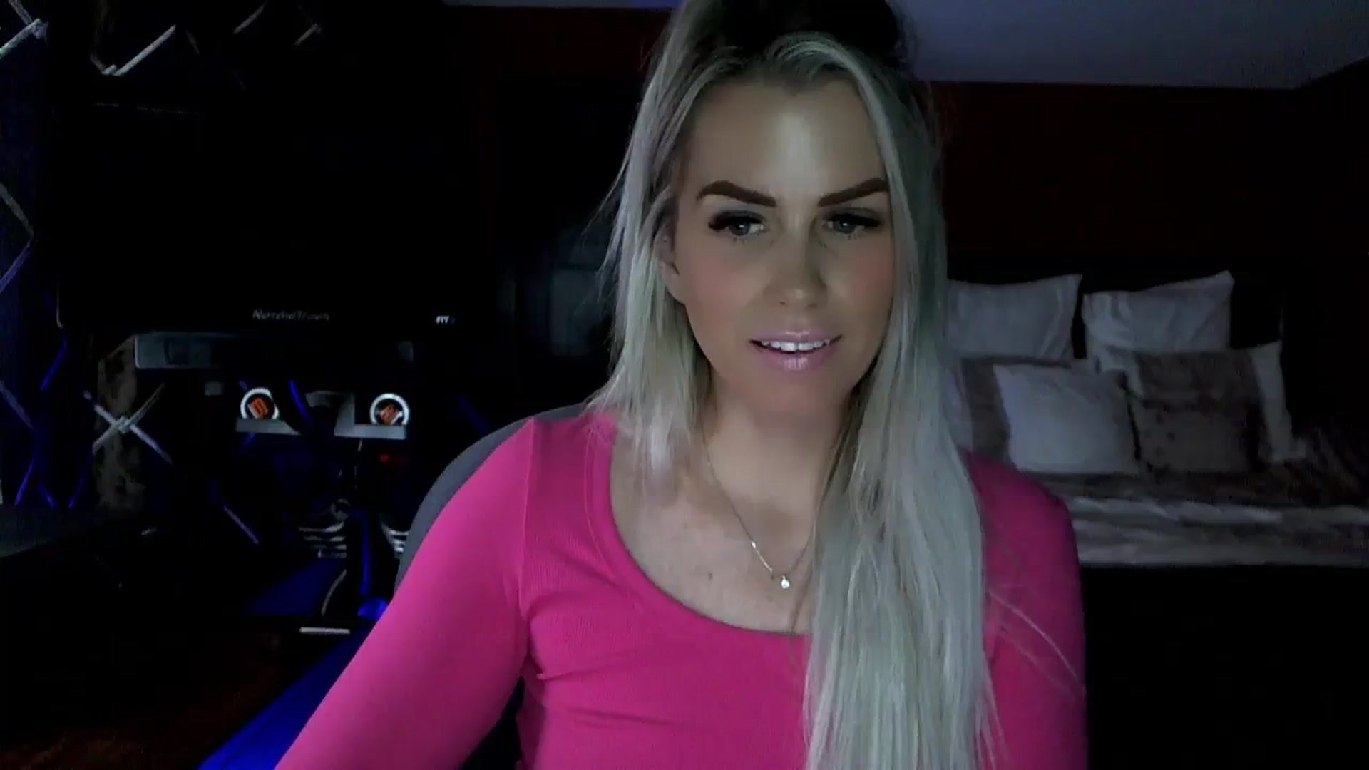 Gallery image thumbnail from Cora9's myfreecams stream on, 01/08/2024, 06:18 image 13 of 20