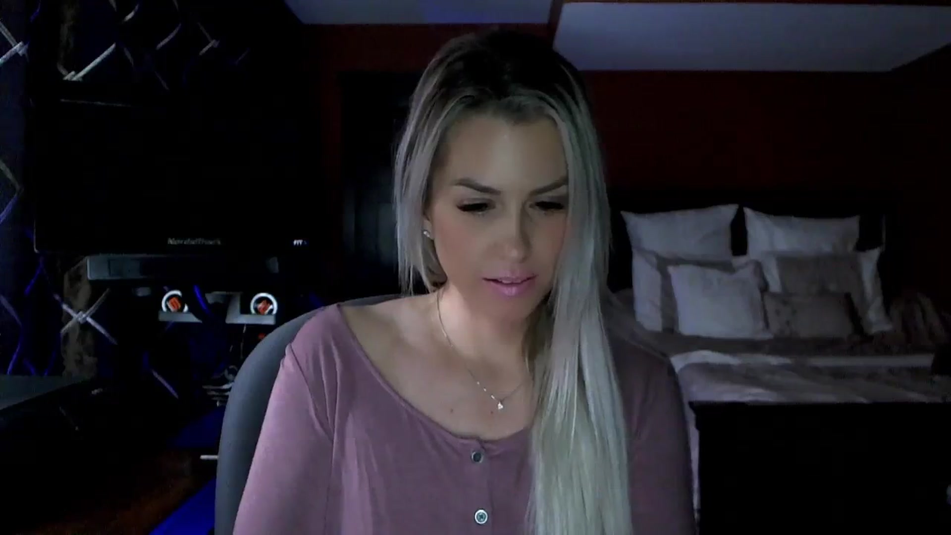 Gallery image thumbnail from Cora9's myfreecams stream on, 01/26/2024, 05:59 image 18 of 20