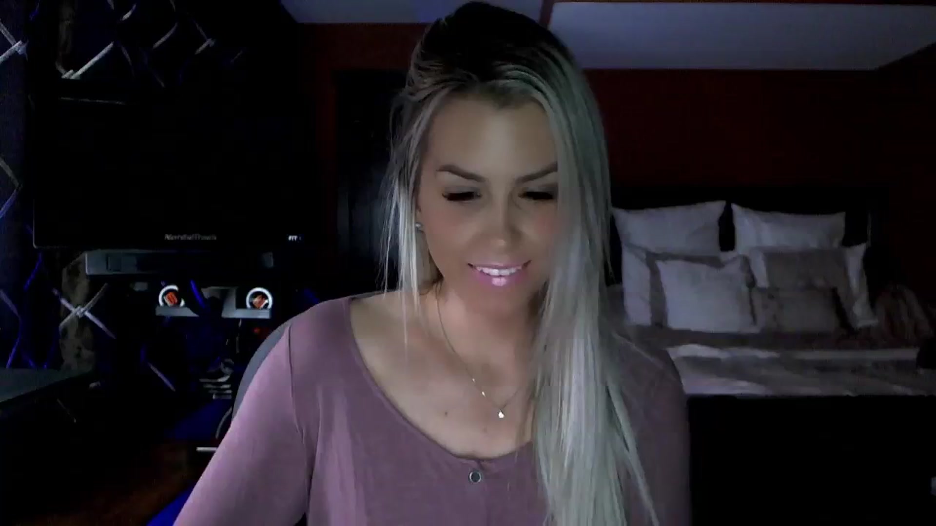 Gallery image thumbnail from Cora9's myfreecams stream on, 01/26/2024, 05:59 image 11 of 20