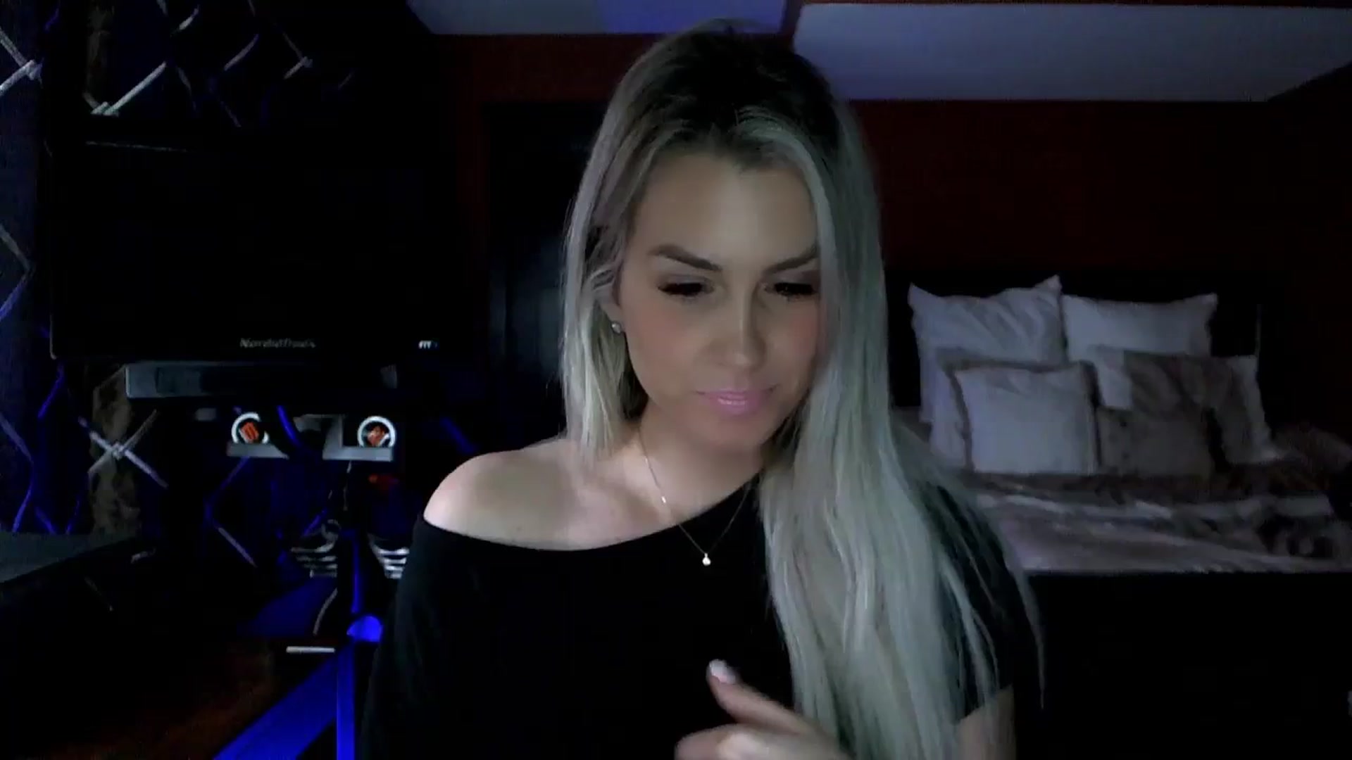 Gallery image thumbnail from Cora9's myfreecams stream on, 01/29/2024, 05:56 image 18 of 20