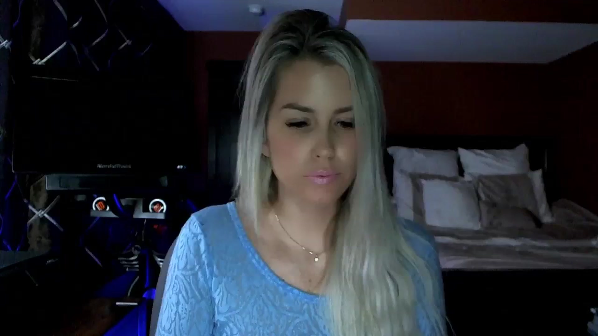 Gallery image thumbnail from Cora9's myfreecams stream on, 01/30/2024, 04:55 image 1 of 20