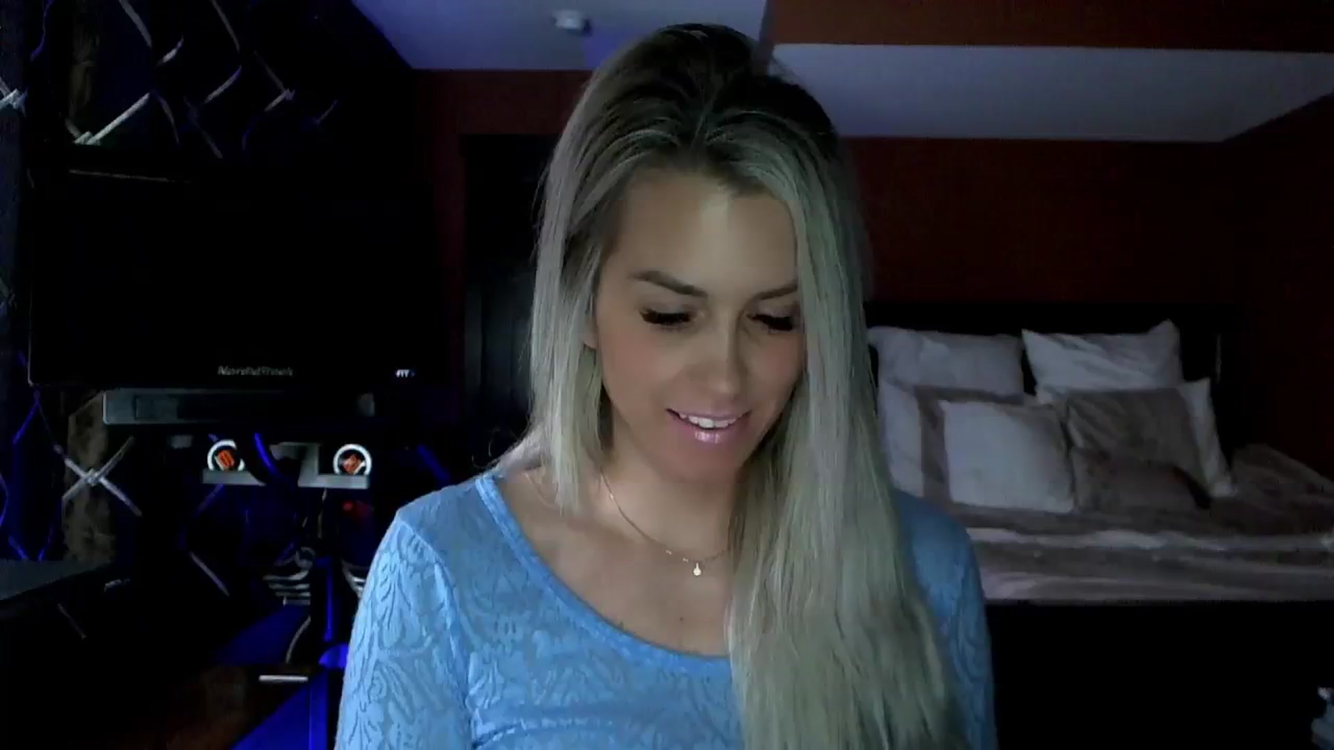 Gallery image thumbnail from Cora9's myfreecams stream on, 01/30/2024, 04:55 image 10 of 20