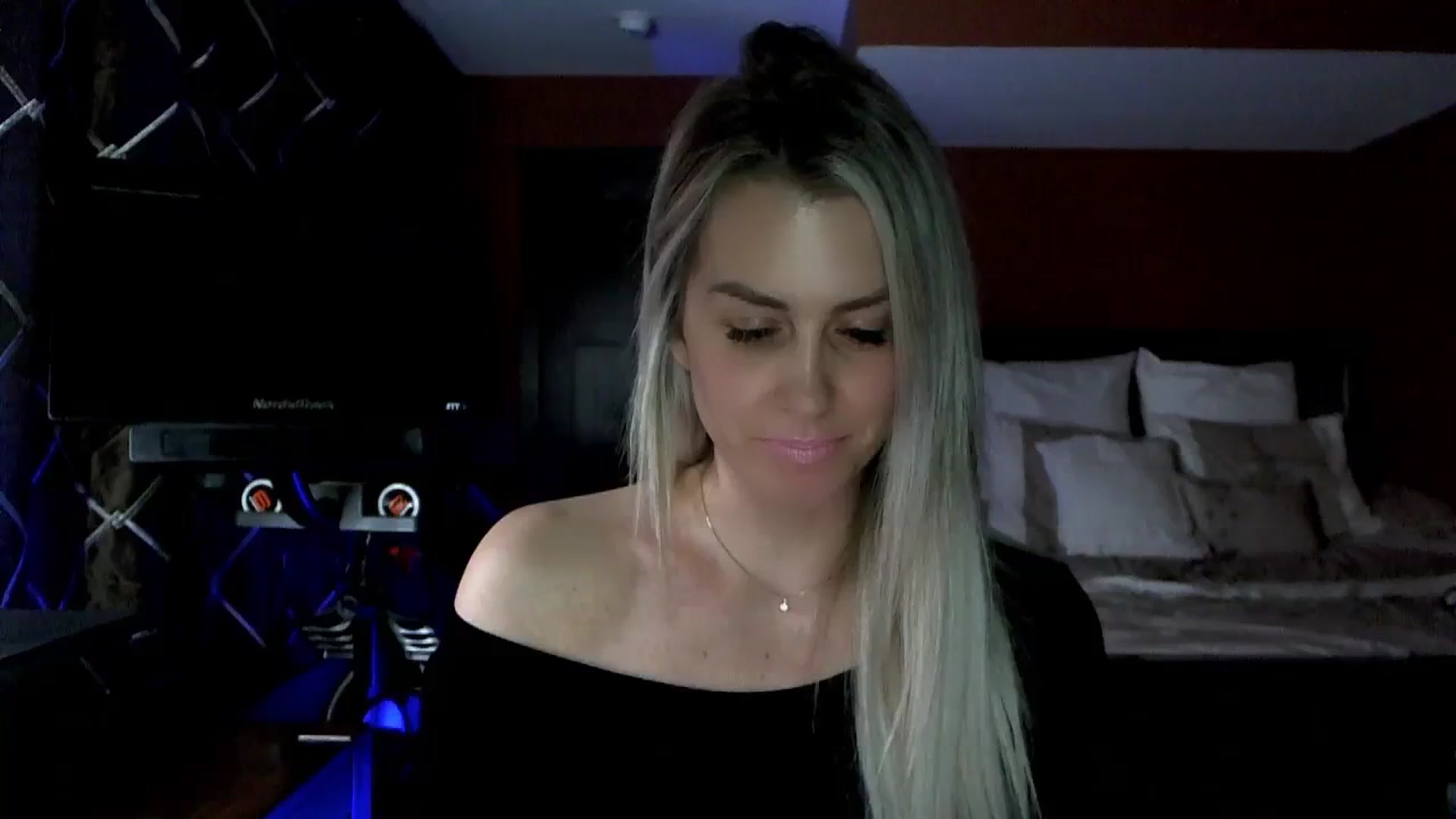 Gallery image thumbnail from Cora9's myfreecams stream on, 02/05/2024, 05:56 image 3 of 20