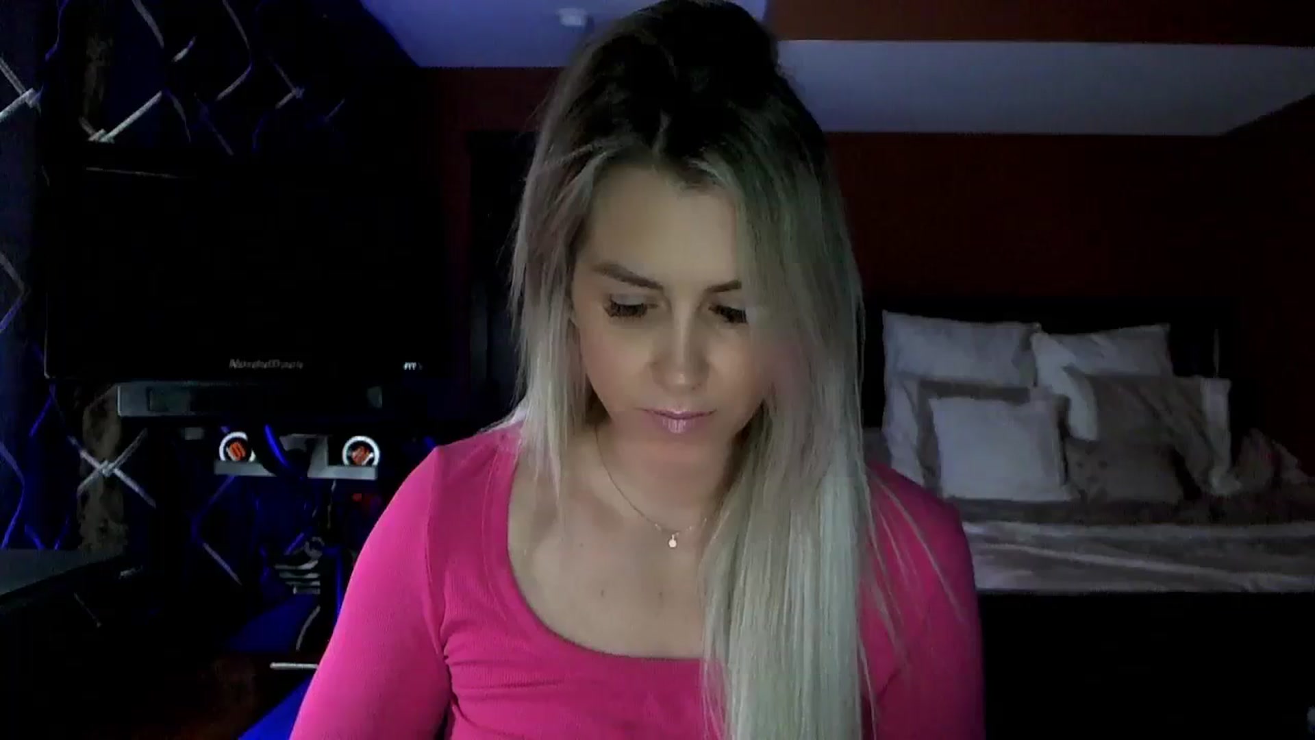 Gallery image thumbnail from Cora9's myfreecams stream on, 02/08/2024, 04:44 image 20 of 20