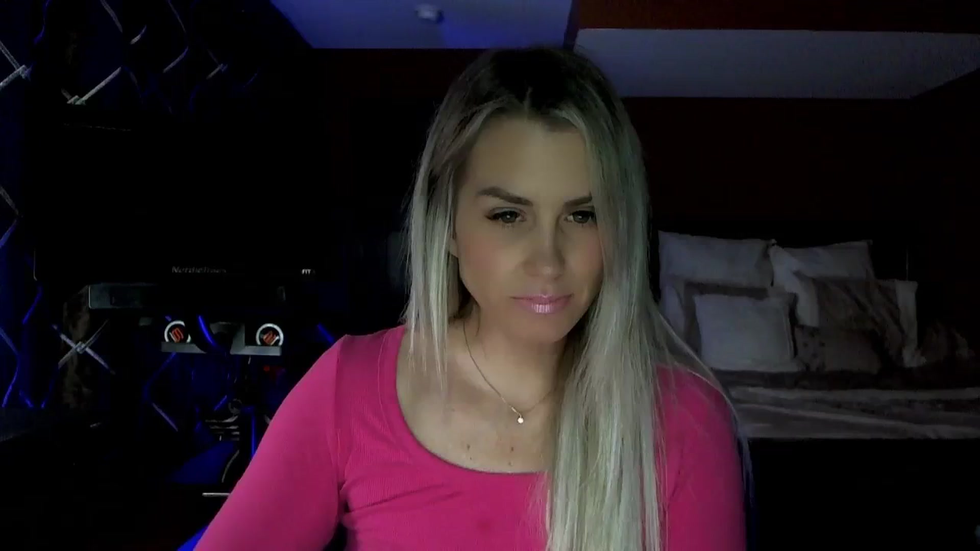 Gallery image thumbnail from Cora9's myfreecams stream on, 02/08/2024, 04:44 image 1 of 20