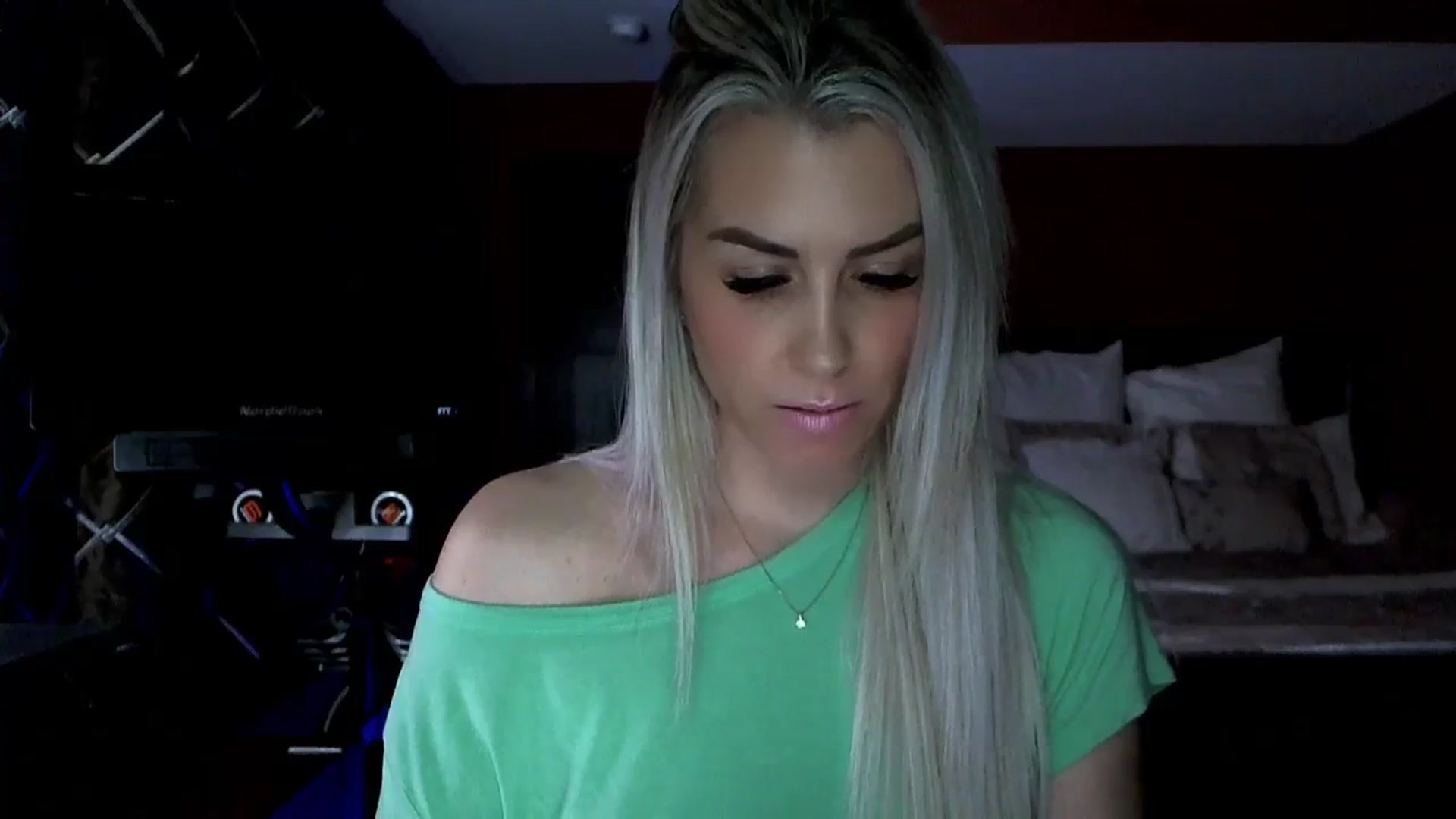 Gallery image thumbnail from Cora9's myfreecams stream on, 02/26/2024, 05:15 image 18 of 20