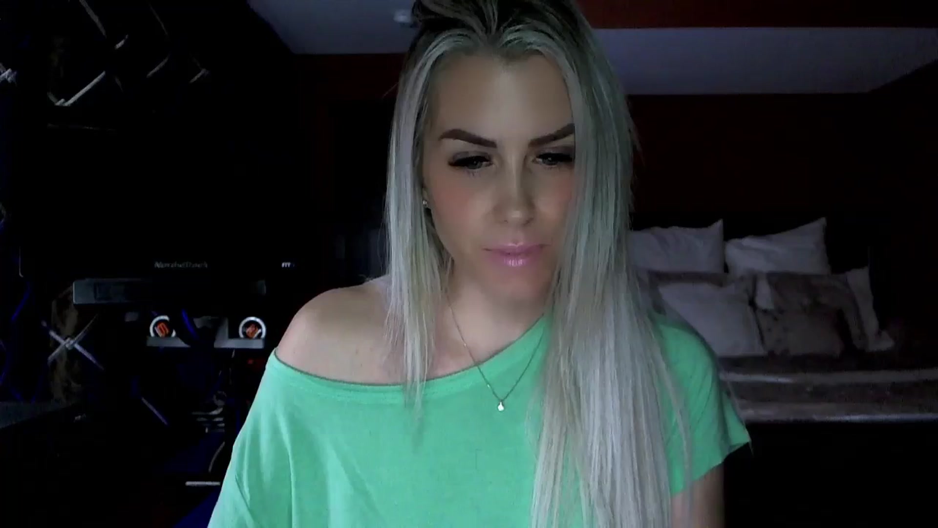 Gallery image thumbnail from Cora9's myfreecams stream on, 02/26/2024, 05:15 image 16 of 20