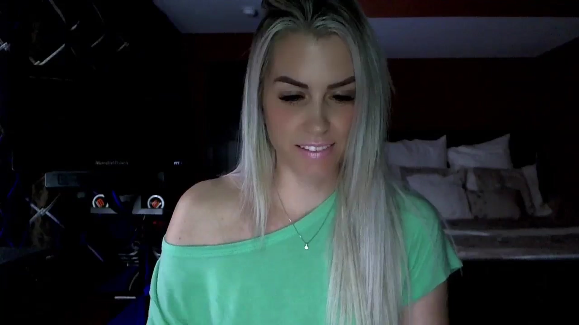 Gallery image thumbnail from Cora9's myfreecams stream on, 02/26/2024, 05:15 image 15 of 20