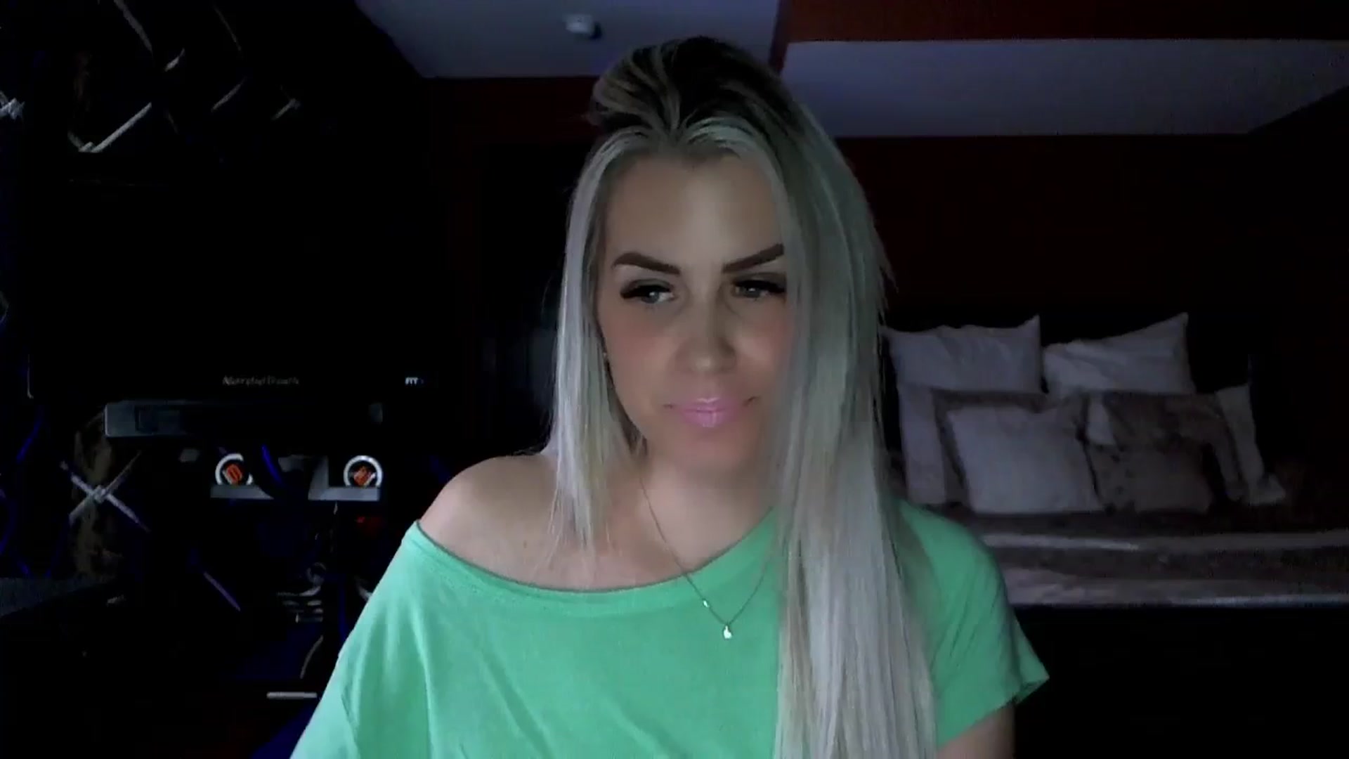 Gallery image thumbnail from Cora9's myfreecams stream on, 02/26/2024, 05:15 image 4 of 20