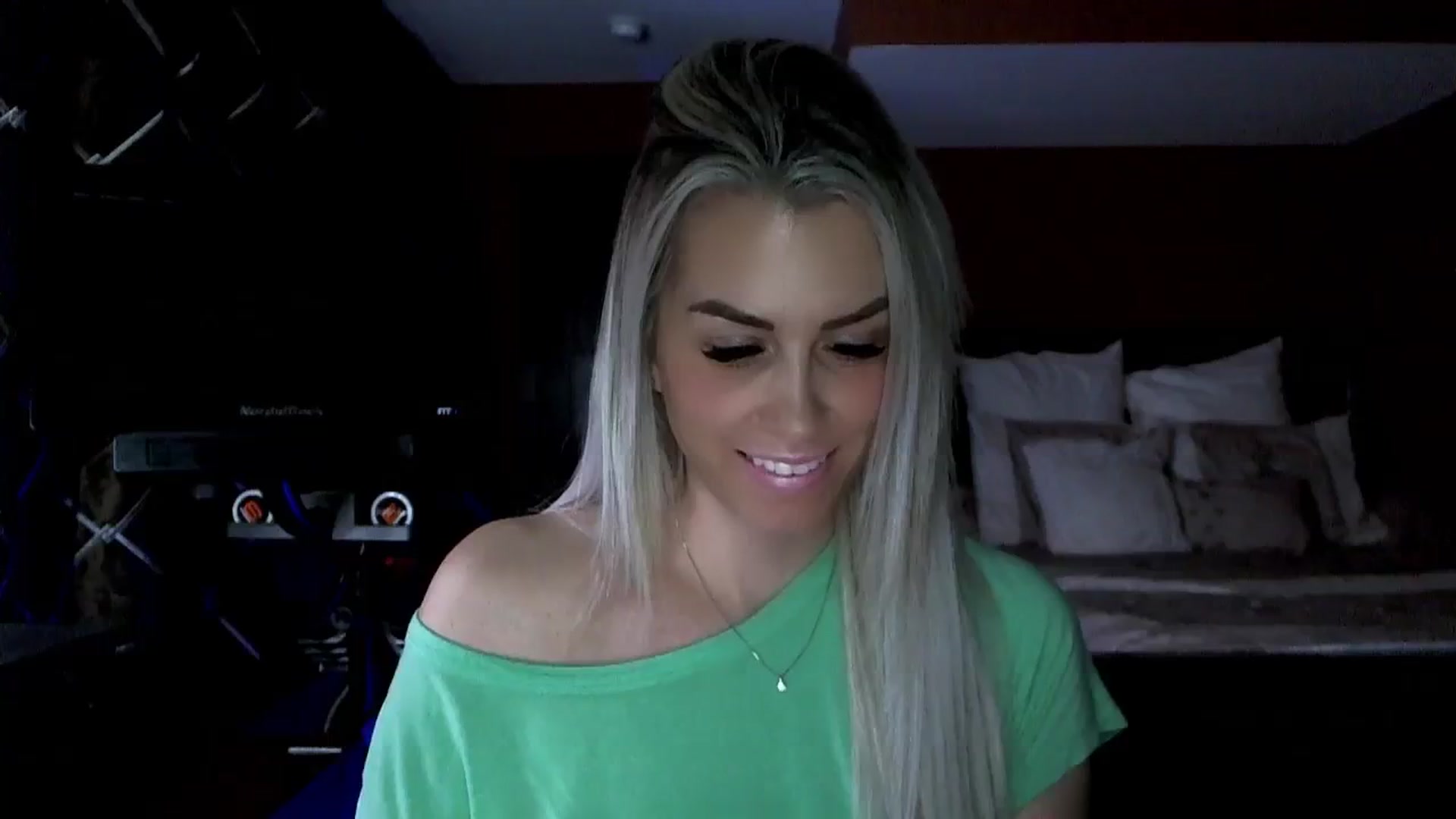 Gallery image thumbnail from Cora9's myfreecams stream on, 02/26/2024, 05:15 image 3 of 20