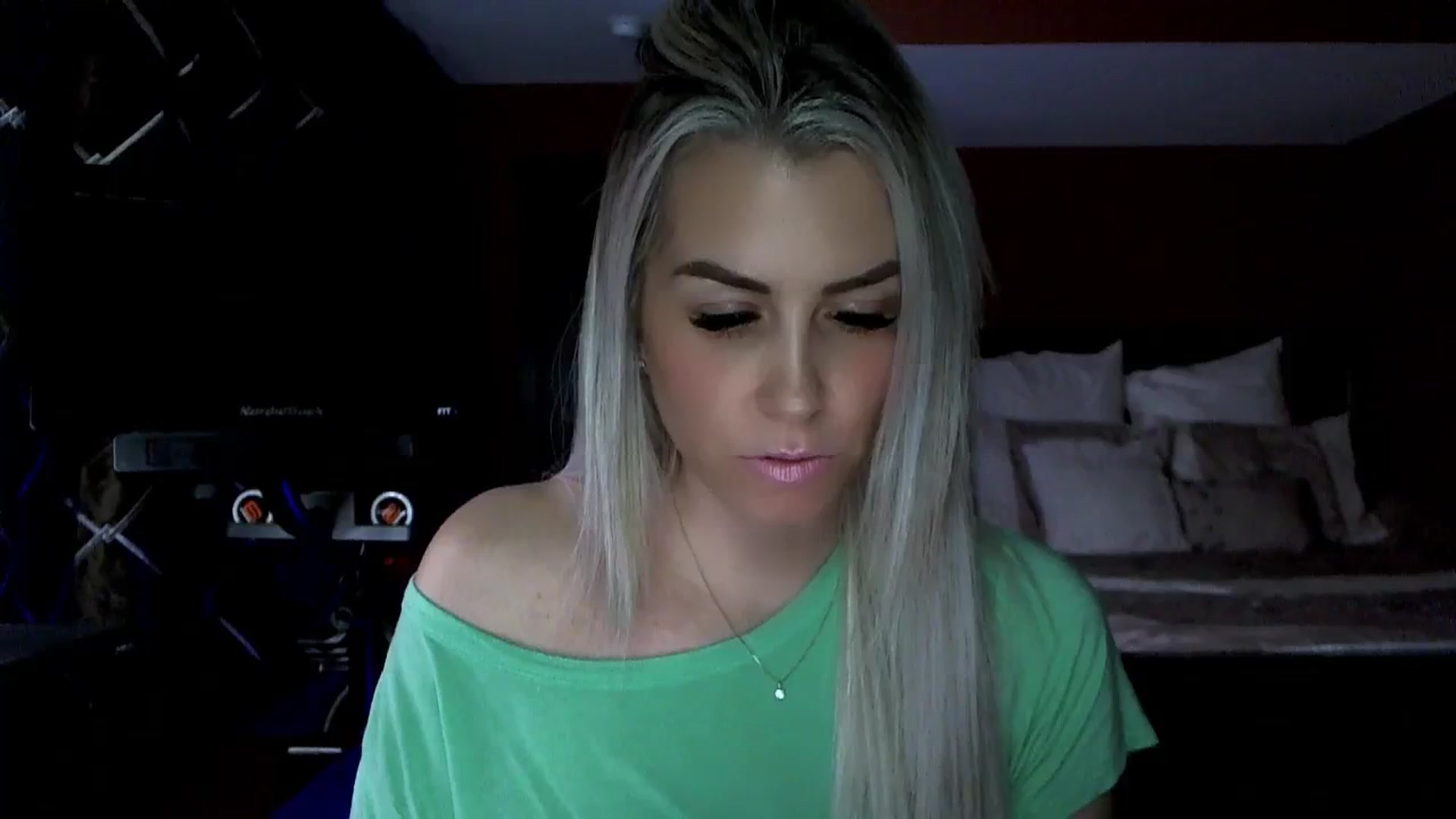 Gallery image thumbnail from Cora9's myfreecams stream on, 02/26/2024, 05:15 image 10 of 20