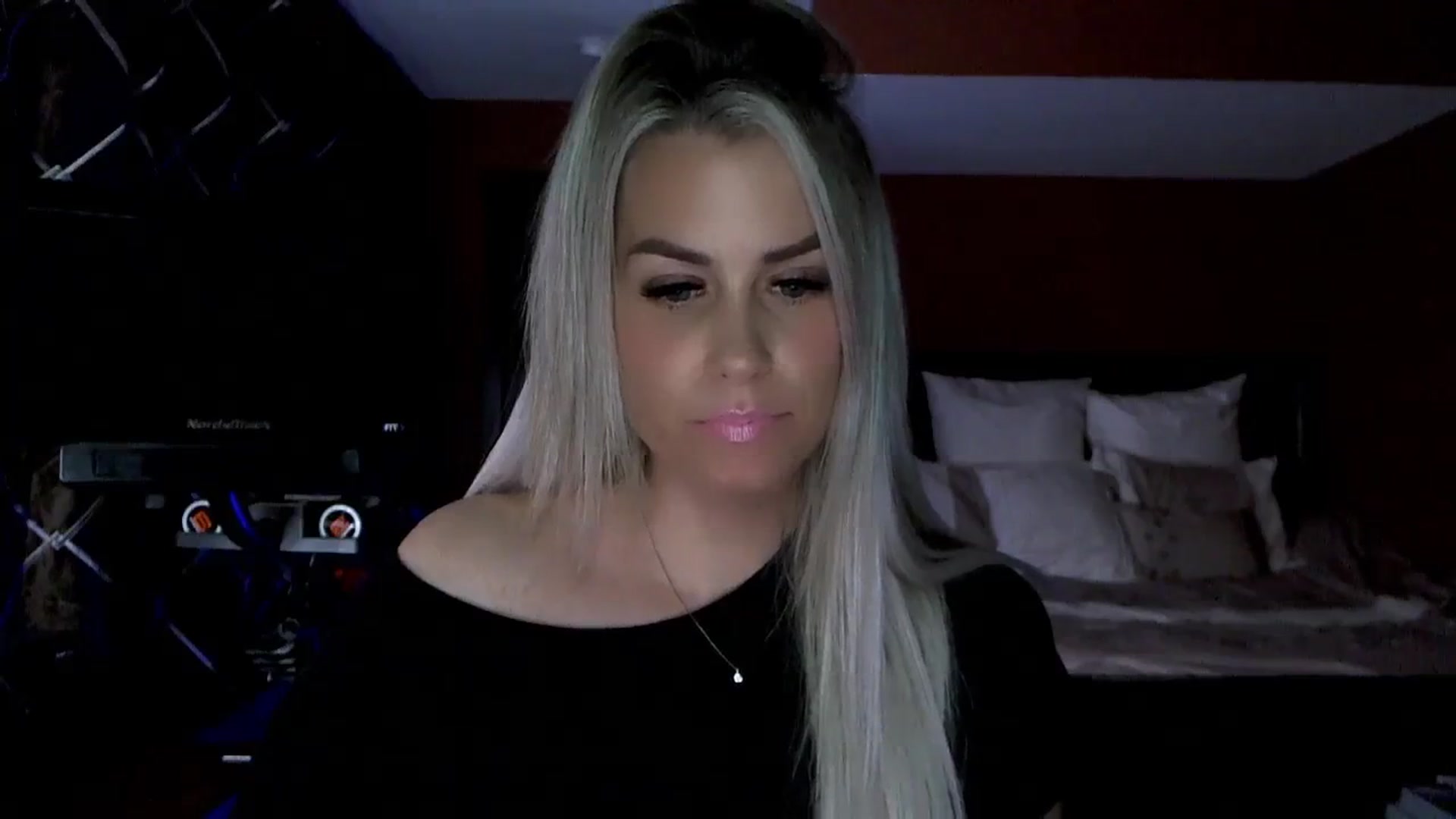 Gallery image thumbnail from Cora9's myfreecams stream on, 03/05/2024, 05:25 image 6 of 20