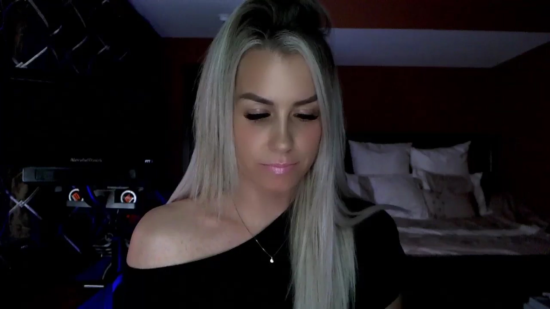 Gallery image thumbnail from Cora9's myfreecams stream on, 03/05/2024, 05:25 image 7 of 20