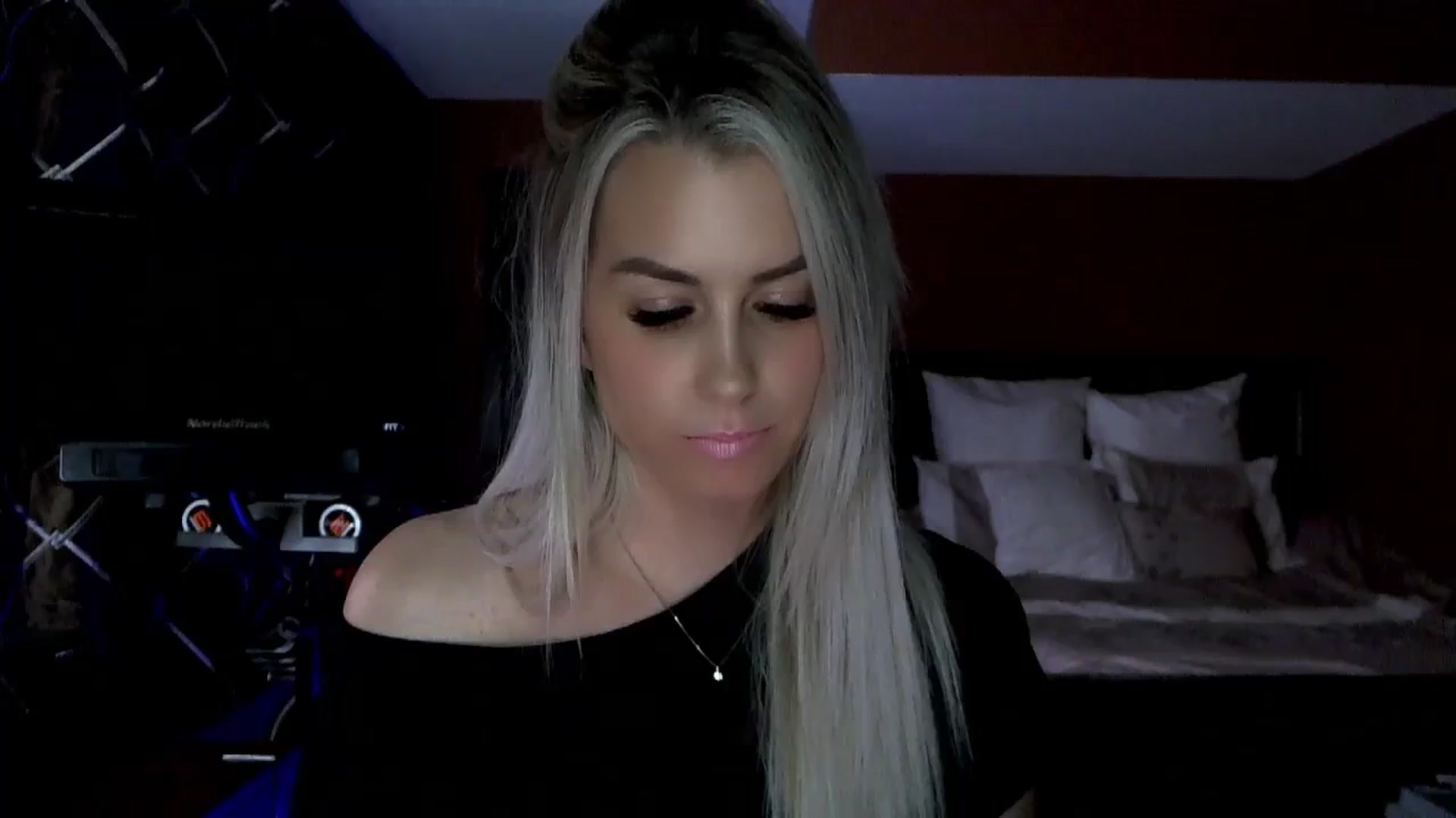 Gallery image thumbnail from Cora9's myfreecams stream on, 03/05/2024, 05:25 image 17 of 20