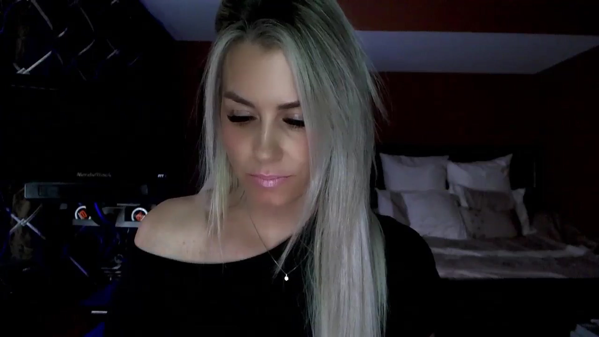 Gallery image thumbnail from Cora9's myfreecams stream on, 03/05/2024, 05:25 image 12 of 20