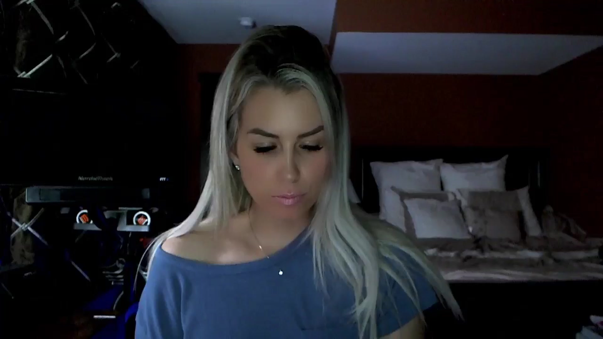 Gallery image thumbnail from Cora9's myfreecams stream on, 03/11/2024, 04:13 image 16 of 20