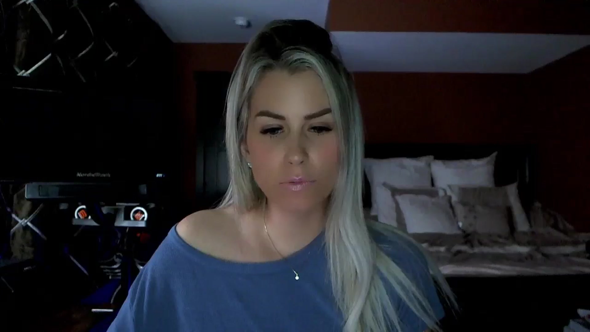 Gallery image thumbnail from Cora9's myfreecams stream on, 03/11/2024, 04:13 image 18 of 20