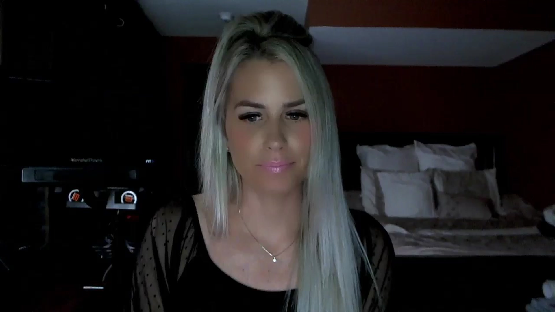 Gallery image thumbnail from Cora9's myfreecams stream on, 05/09/2024, 03:50 image 10 of 20
