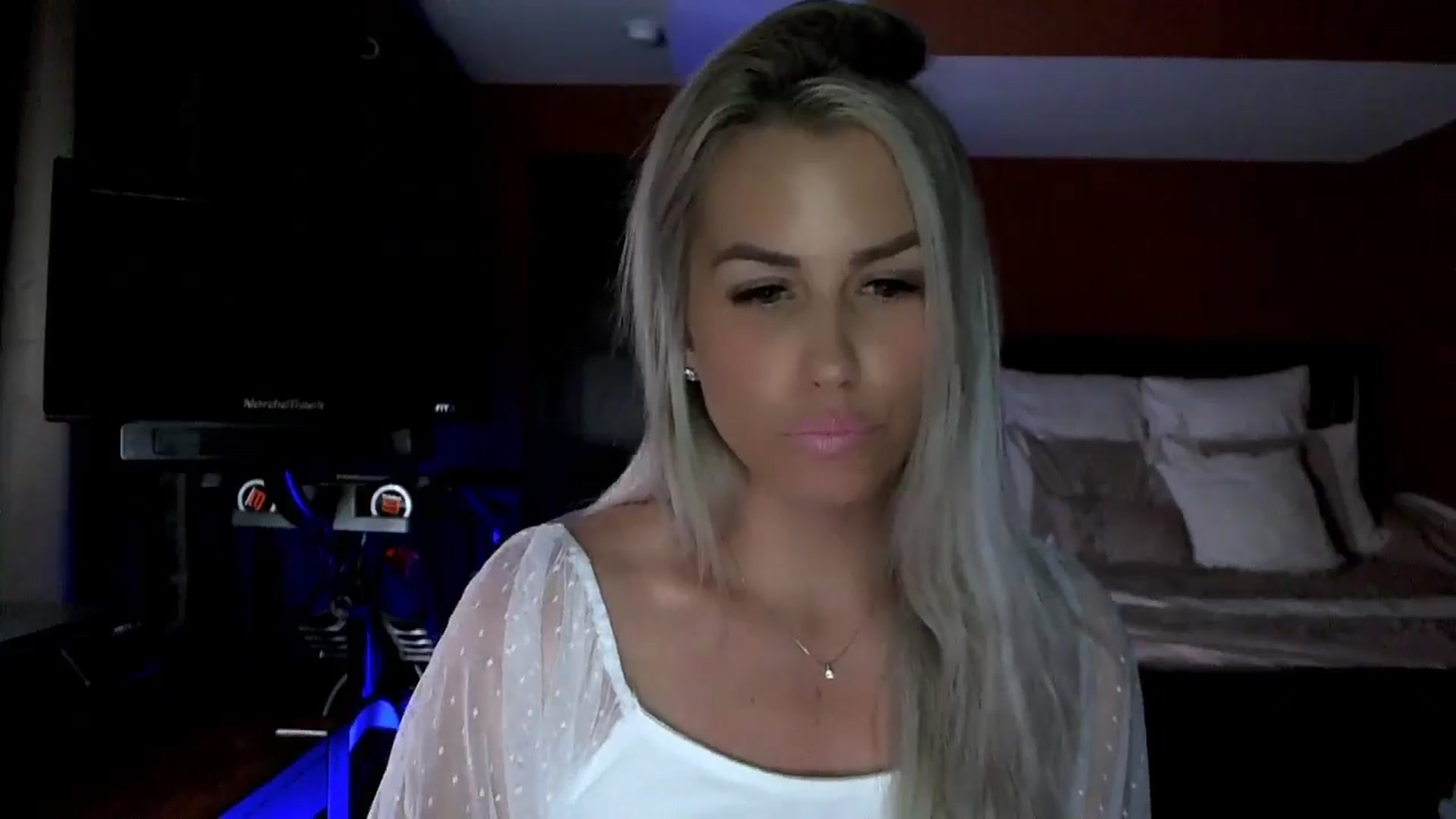 Gallery image thumbnail from Cora9's myfreecams stream on, 05/21/2024, 05:06 image 19 of 20