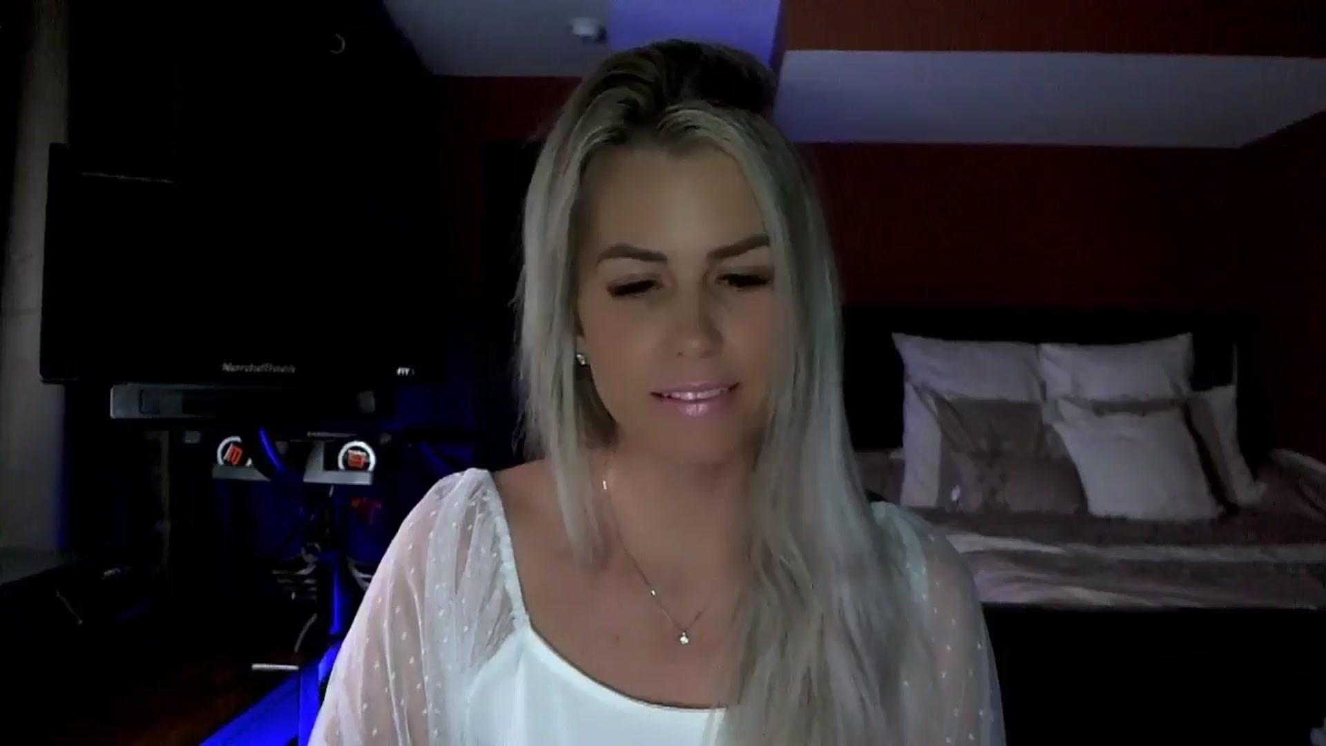 Gallery image thumbnail from Cora9's myfreecams stream on, 05/21/2024, 05:06 image 6 of 20