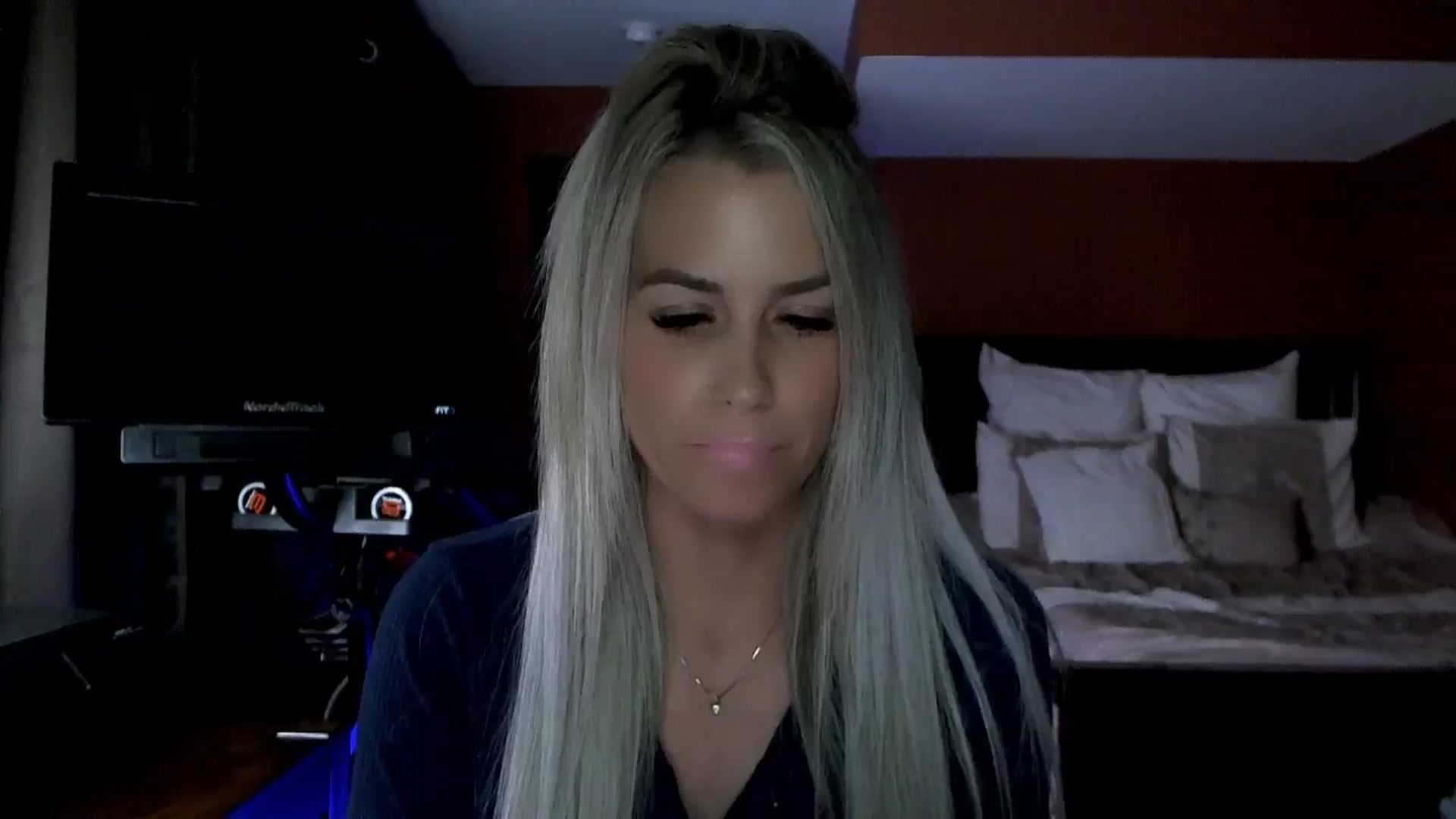 Gallery image thumbnail from Cora9's myfreecams stream on, 05/29/2024, 04:03 image 16 of 20