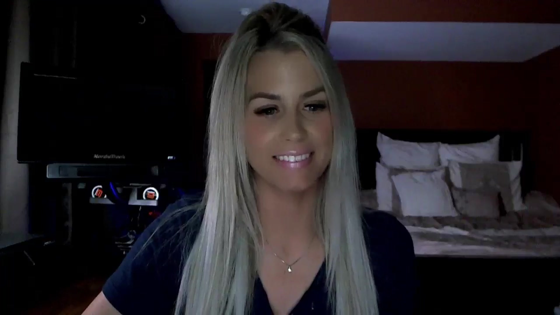 Gallery image thumbnail from Cora9's myfreecams stream on, 05/29/2024, 04:03 image 8 of 20
