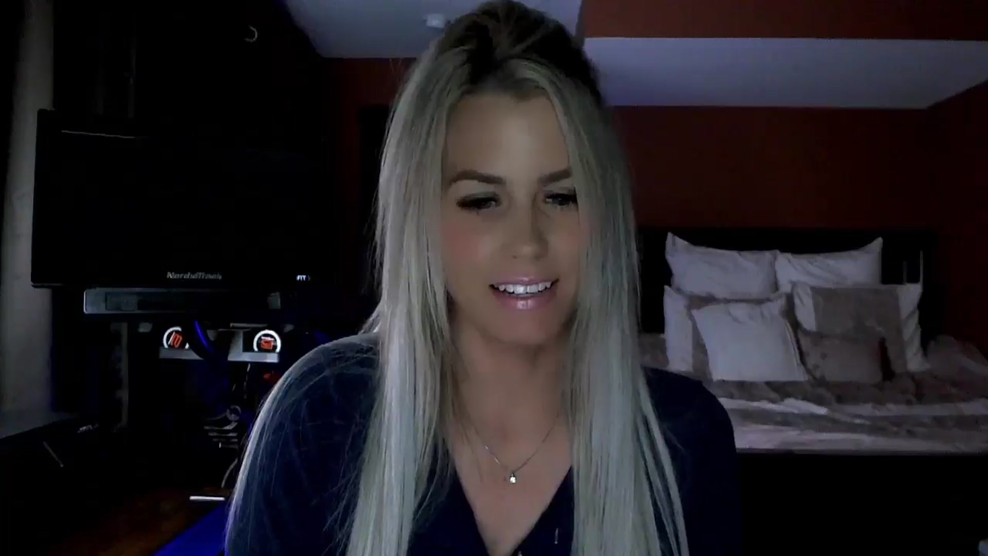 Gallery image thumbnail from Cora9's myfreecams stream on, 05/29/2024, 04:03 image 2 of 20
