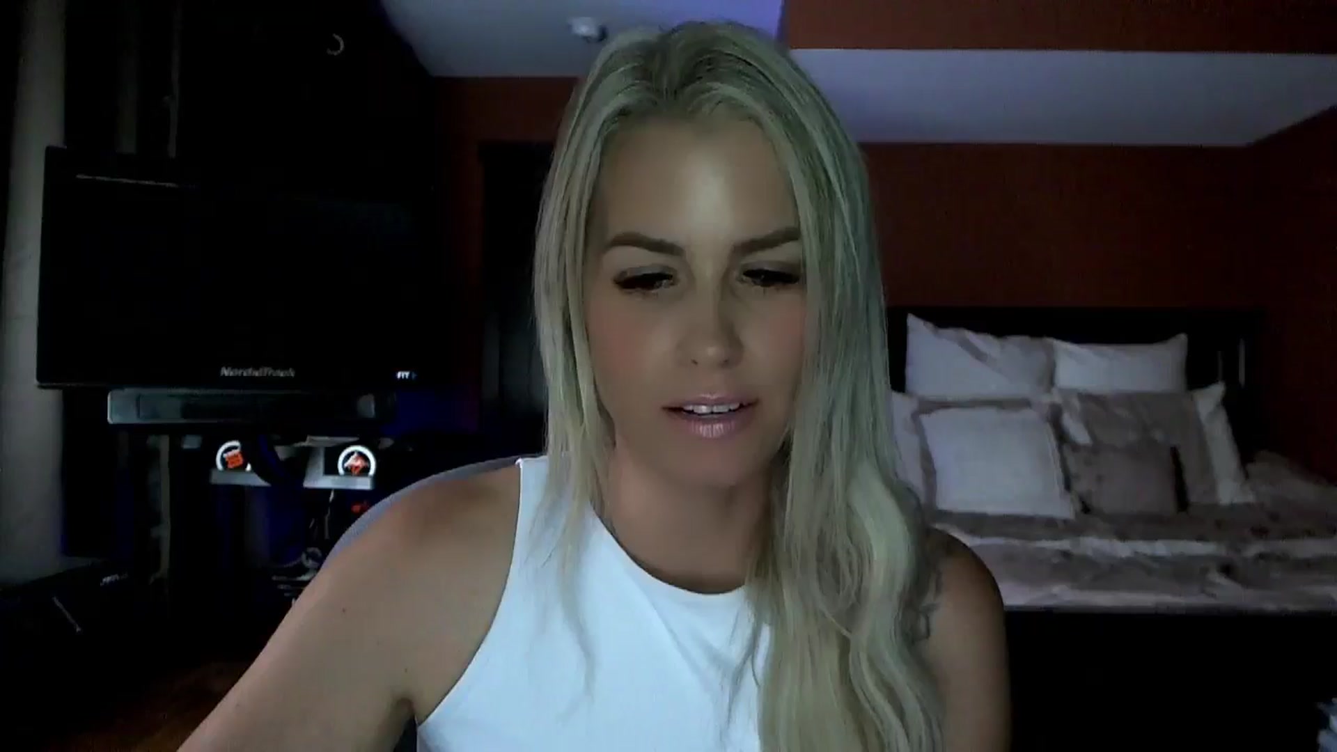 Gallery image thumbnail from Cora9's myfreecams stream on, 06/05/2024, 04:26 image 12 of 20