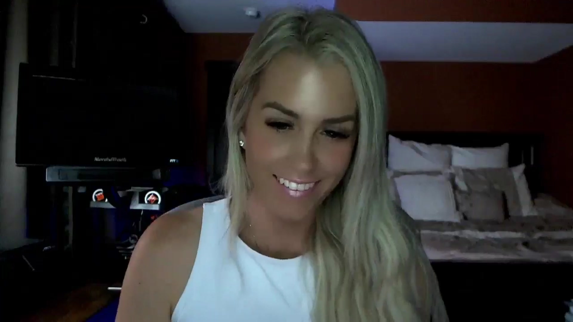 Gallery image thumbnail from Cora9's myfreecams stream on, 06/05/2024, 04:26 image 17 of 20