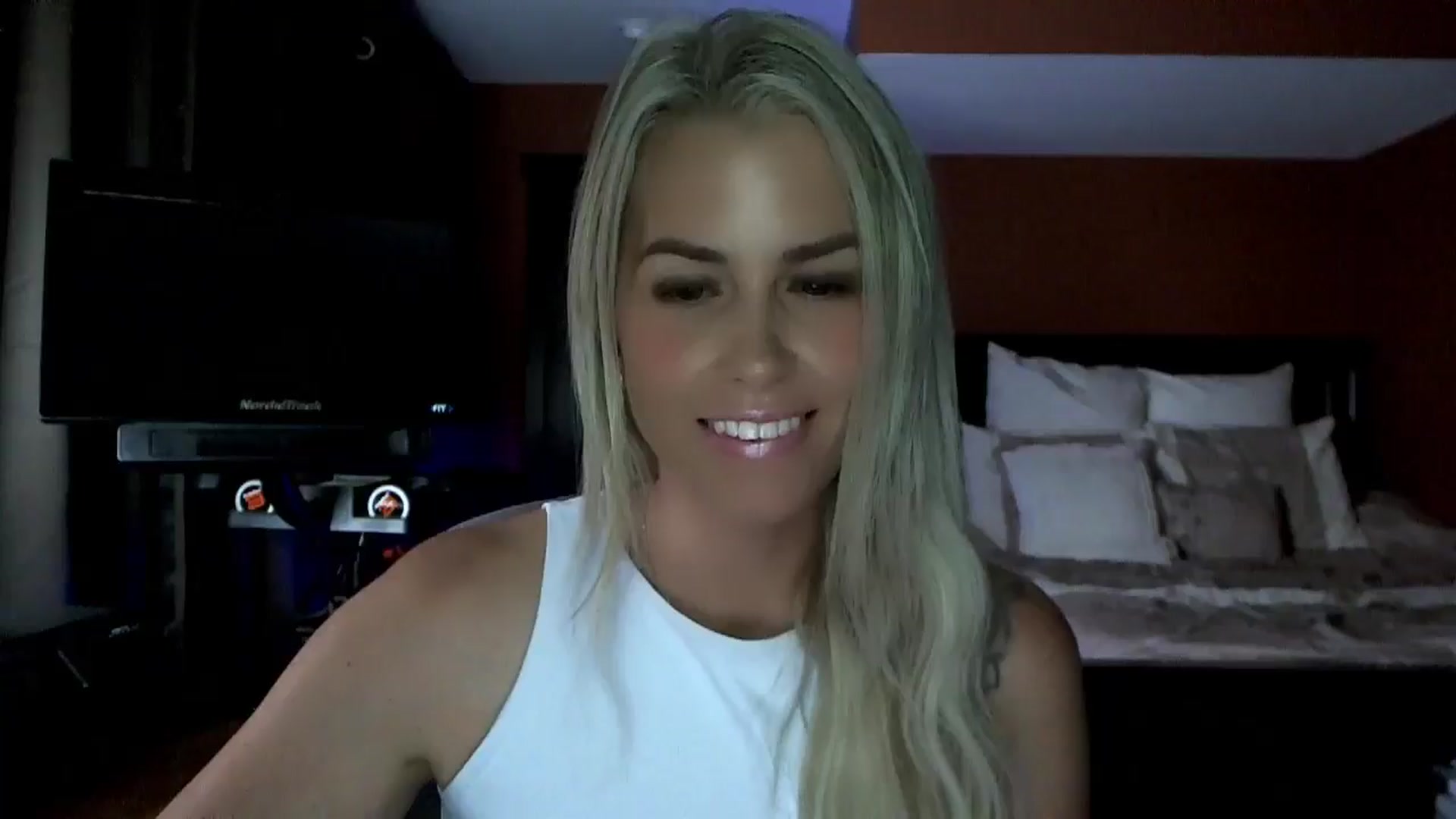 Gallery image thumbnail from Cora9's myfreecams stream on, 06/05/2024, 04:26 image 11 of 20