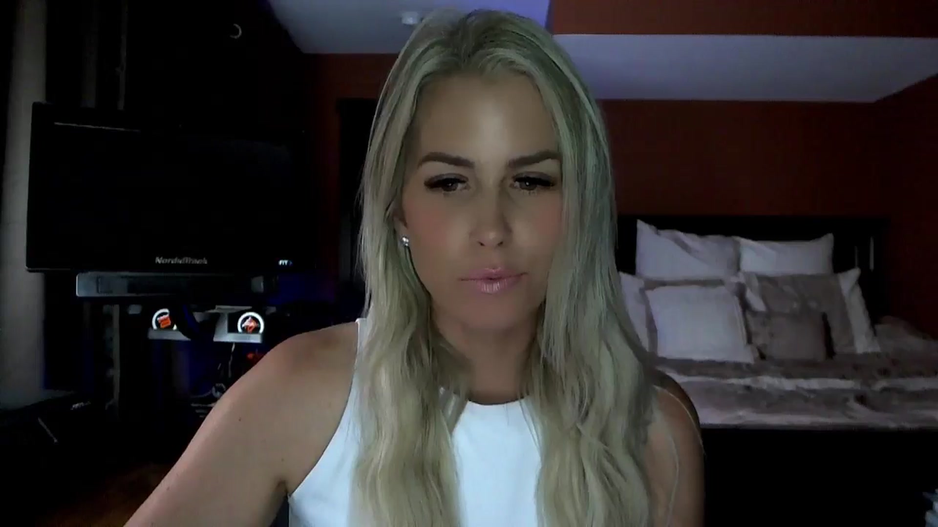 Gallery image thumbnail from Cora9's myfreecams stream on, 06/05/2024, 04:26 image 2 of 20