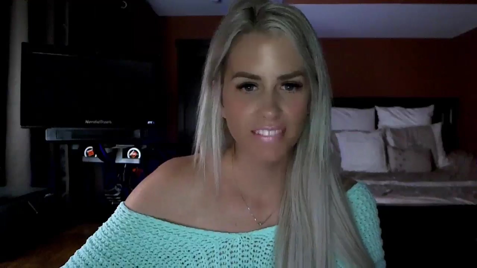 Gallery image thumbnail from Cora9's myfreecams stream on, 06/06/2024, 05:05 image 13 of 20
