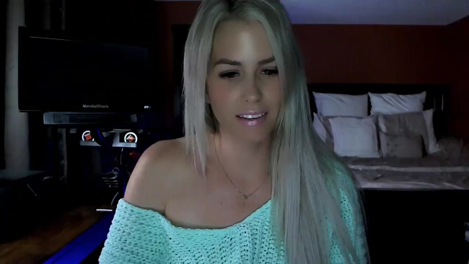Gallery image thumbnail from Cora9's myfreecams stream on, 06/06/2024, 05:05 image 1 of 20