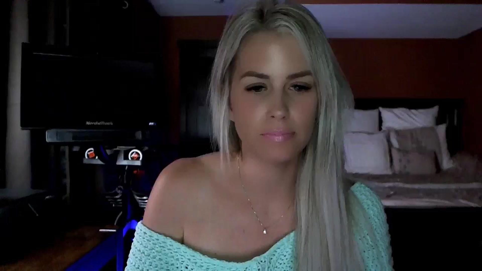 Gallery image thumbnail from Cora9's myfreecams stream on, 06/06/2024, 05:05 image 14 of 20