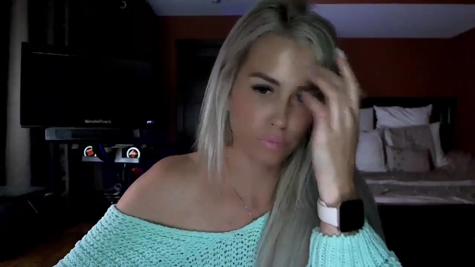 Gallery image thumbnail from Cora9's myfreecams stream on, 06/06/2024, 05:05 image 17 of 20