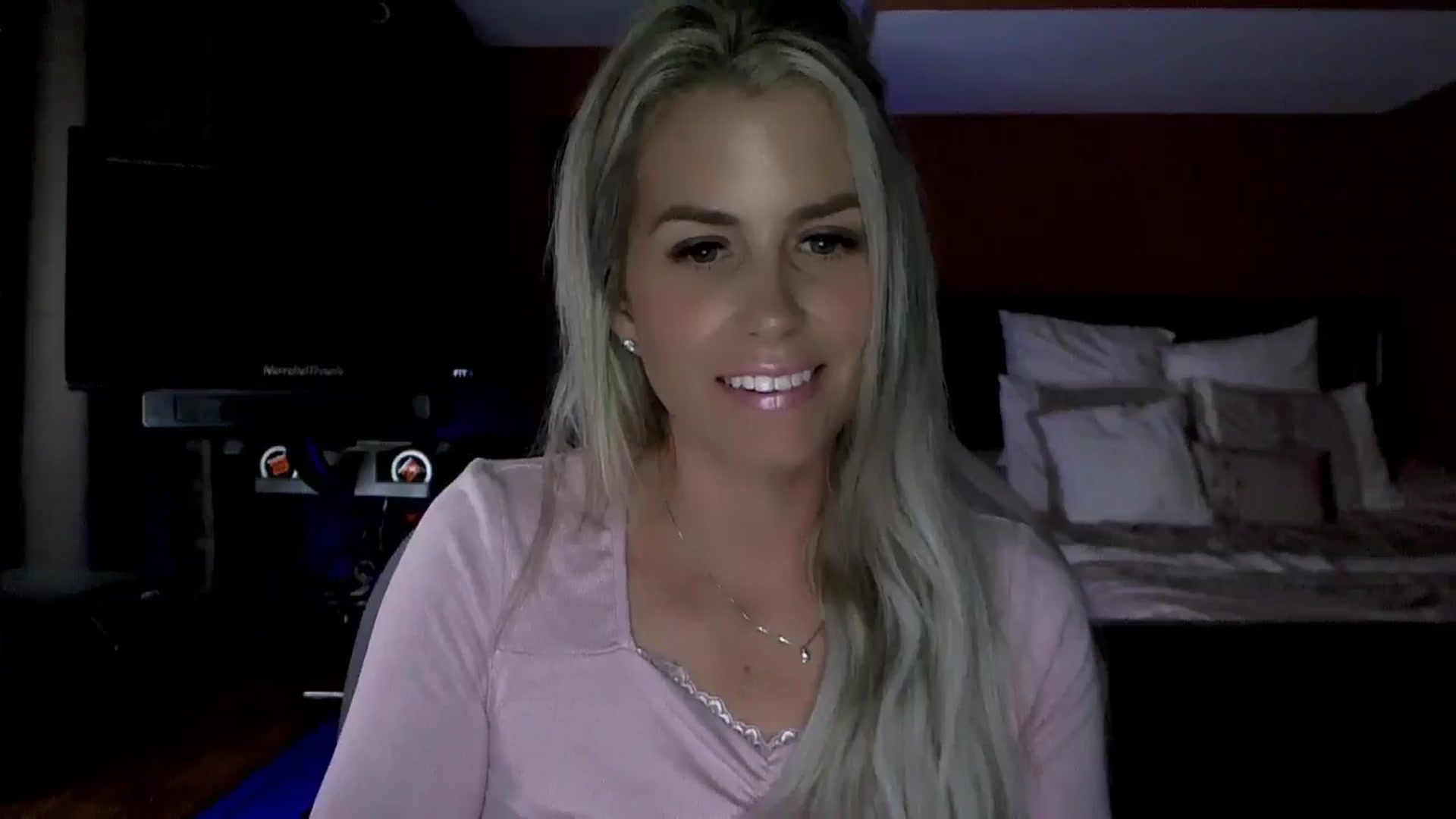 Gallery image thumbnail from Cora9's myfreecams stream on, 06/19/2024, 04:36 image 19 of 20