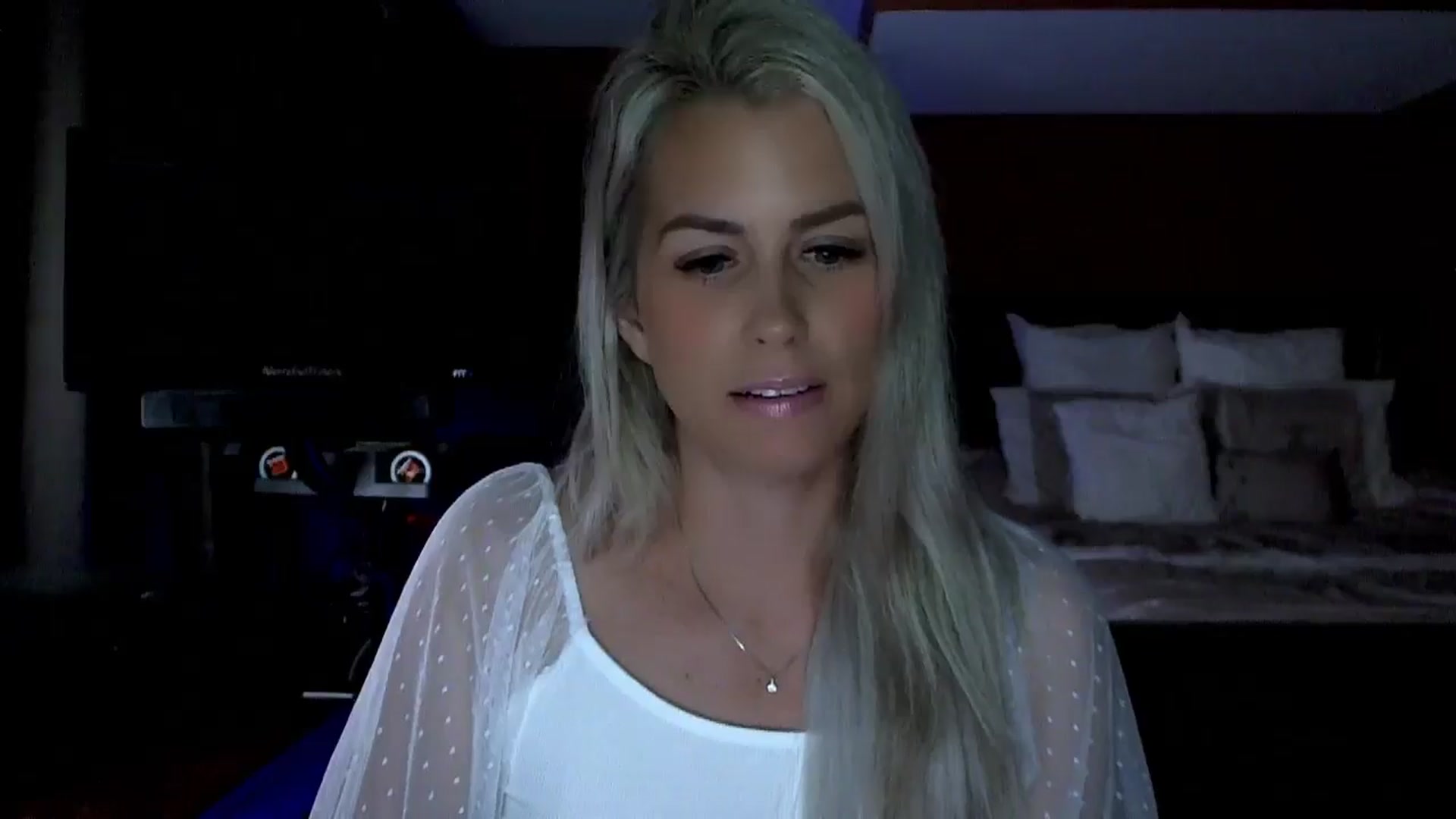 Gallery image thumbnail from Cora9's myfreecams stream on, 06/20/2024, 04:43 image 17 of 20