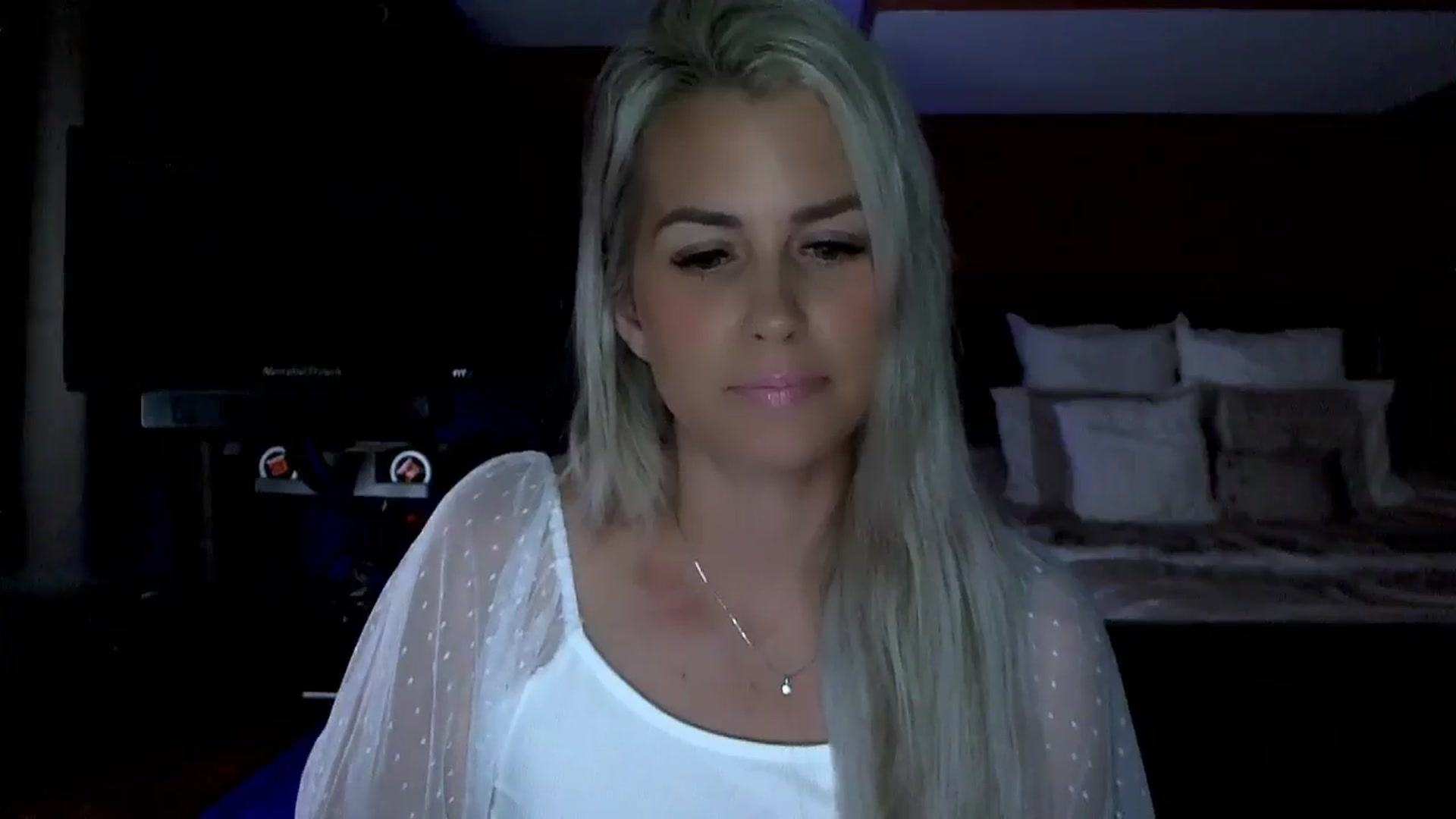 Gallery image thumbnail from Cora9's myfreecams stream on, 06/20/2024, 04:43 image 13 of 20