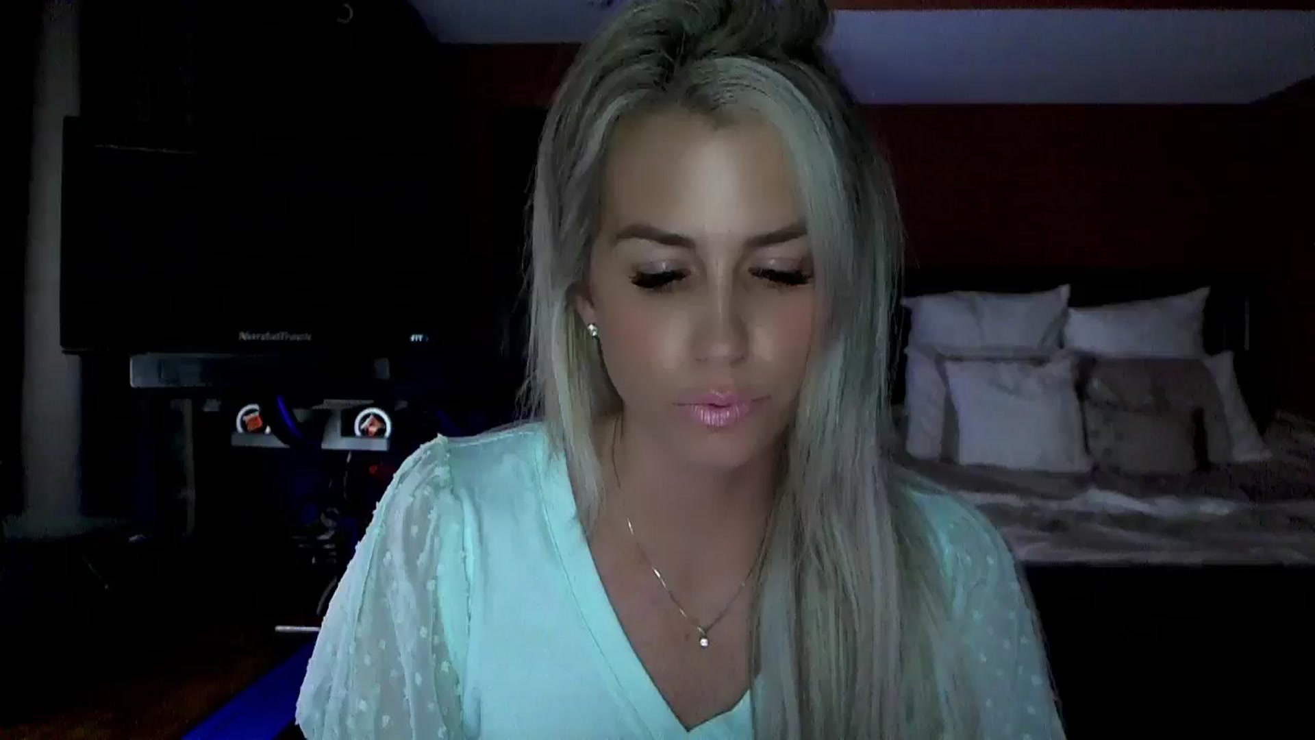 Gallery image thumbnail from Cora9's myfreecams stream on, 06/21/2024, 03:59 image 19 of 20