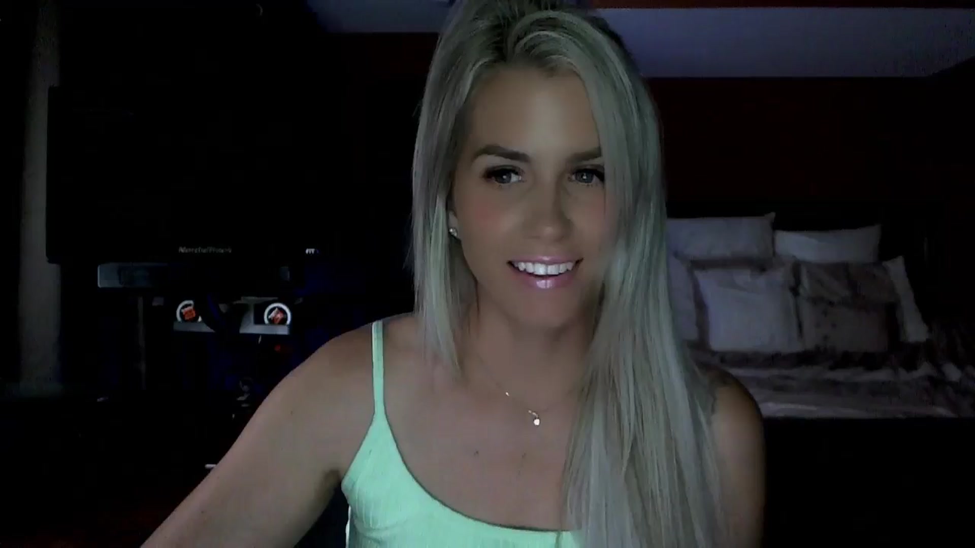 Gallery image thumbnail from Cora9's myfreecams stream on, 06/24/2024, 04:23 image 12 of 20