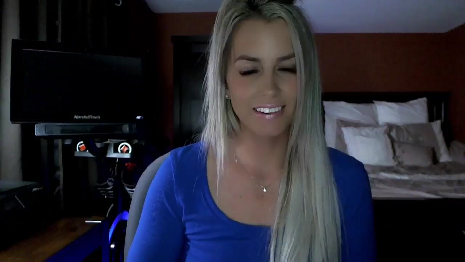 Gallery image thumbnail from Cora9's myfreecams stream on, 07/02/2024, 05:42 image 14 of 20