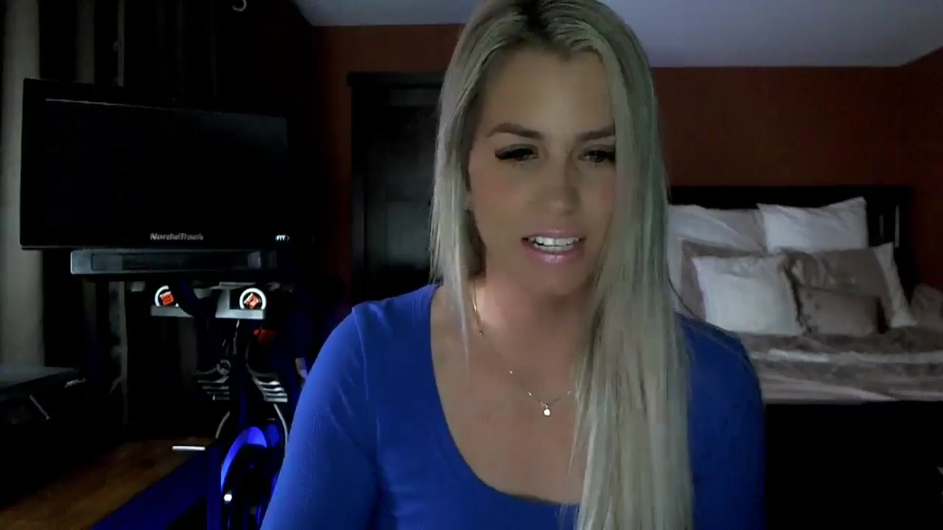 Gallery image thumbnail from Cora9's myfreecams stream on, 07/02/2024, 05:42 image 2 of 20